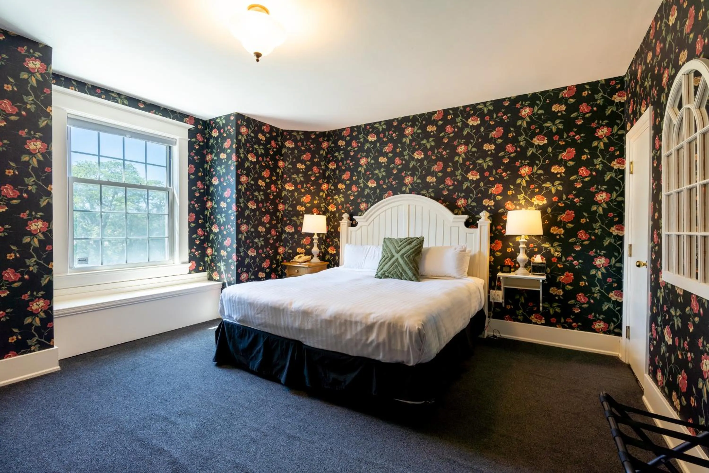 Bed in Inn on Broadway