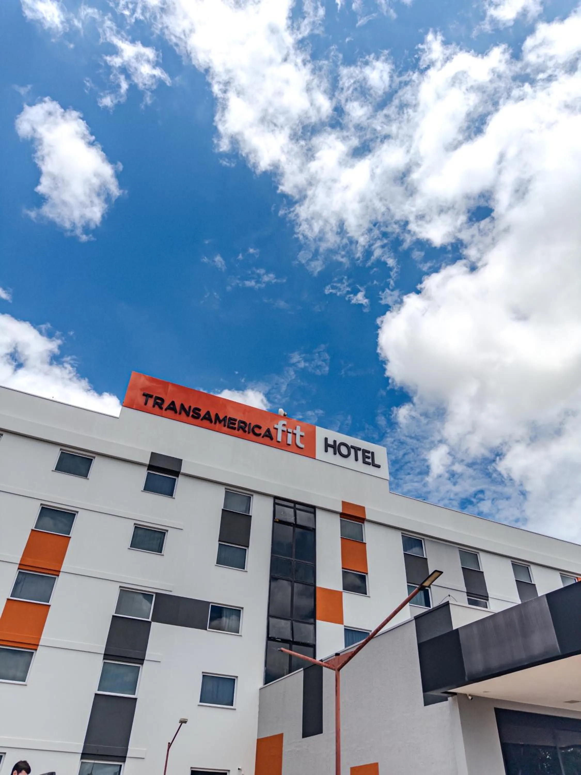 Facade/entrance in Transamerica Fit Catalão