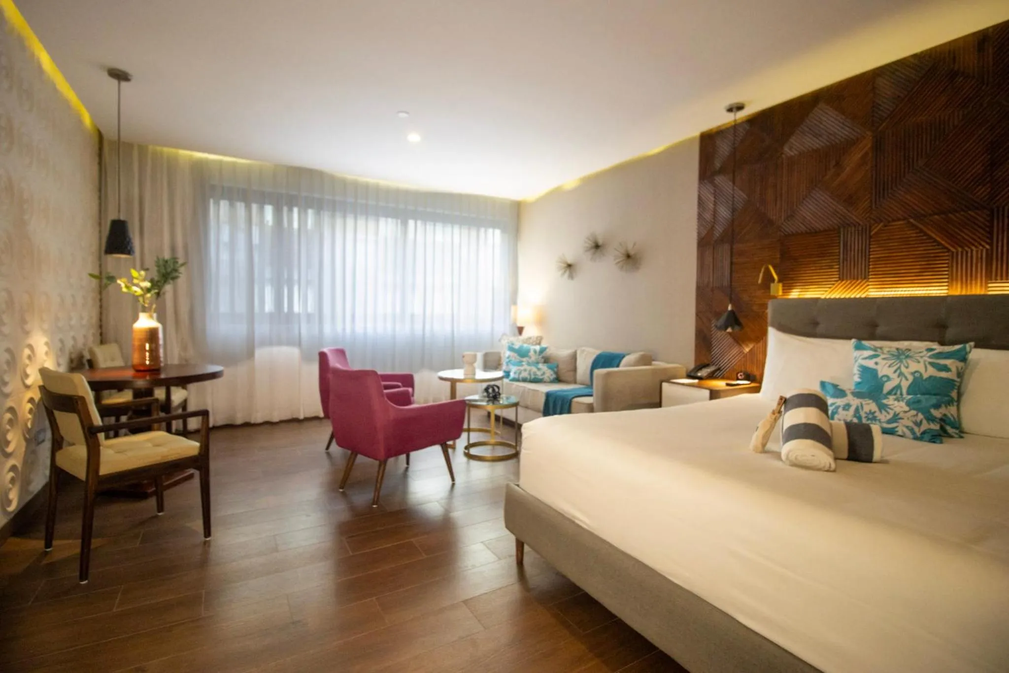 Bed in The Fives Downtown Hotel & Residences, Curio Collection by Hilton