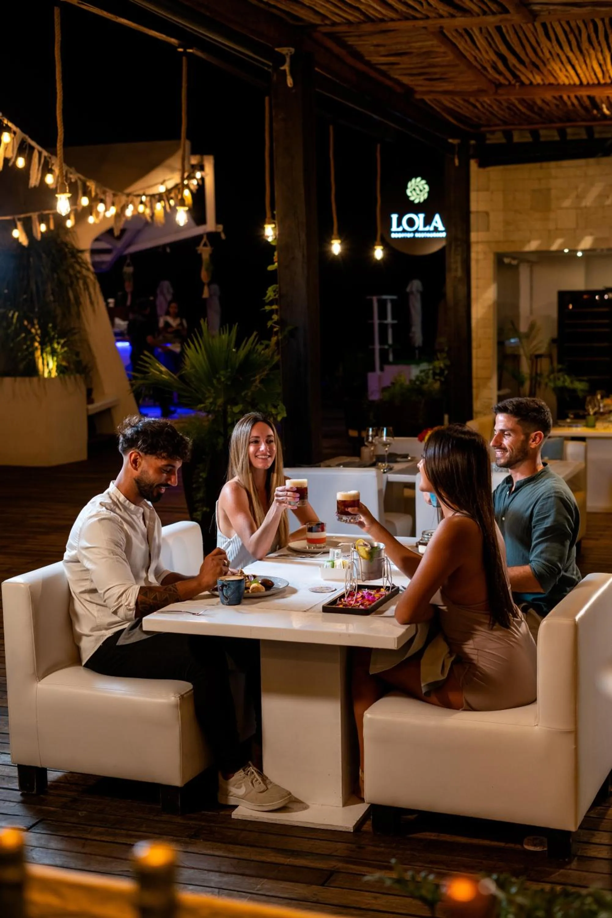 Restaurant/places to eat in The Fives Downtown Hotel & Residences, Curio Collection by Hilton