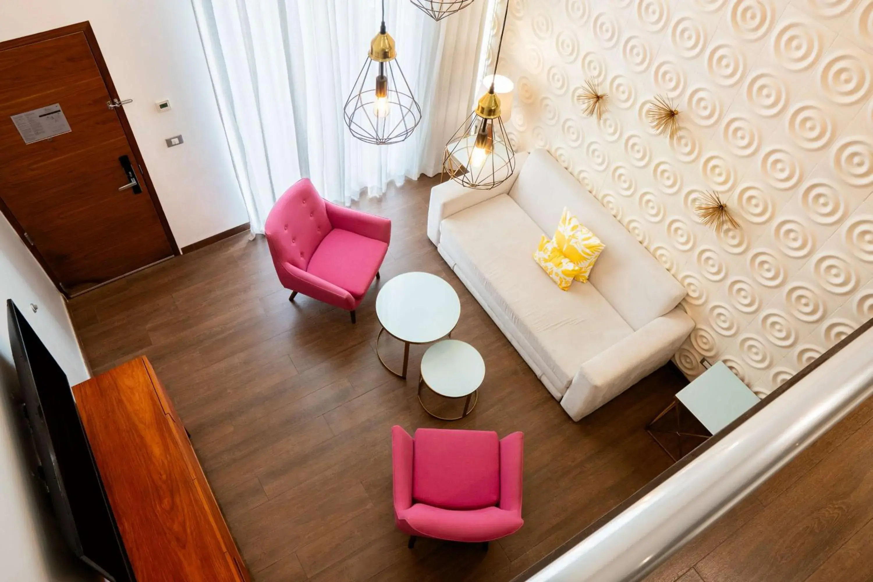 King Mezzanine Room in The Fives Downtown Hotel & Residences, Curio Collection by Hilton King Mezzanine Room in The Fives Downtown Hotel & Residences, Curio Collection by Hilton