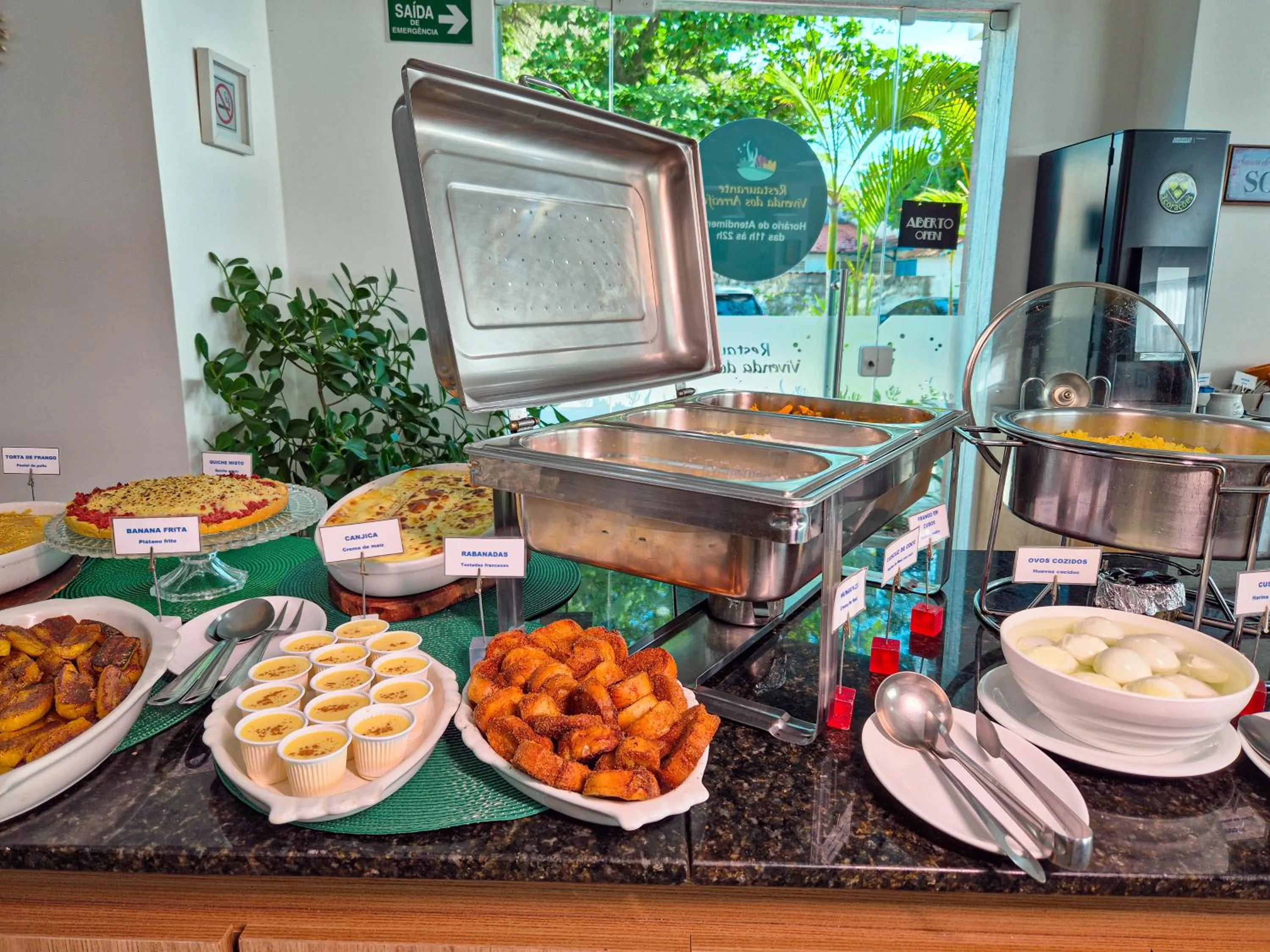 Breakfast in Hotel Vivenda dos Corais