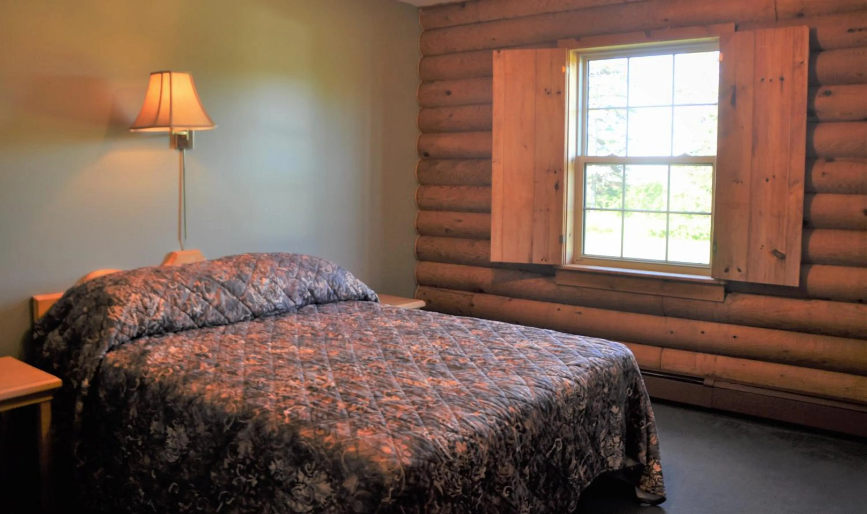 Bedroom, Bed in Powley's Wild Goose Lodge