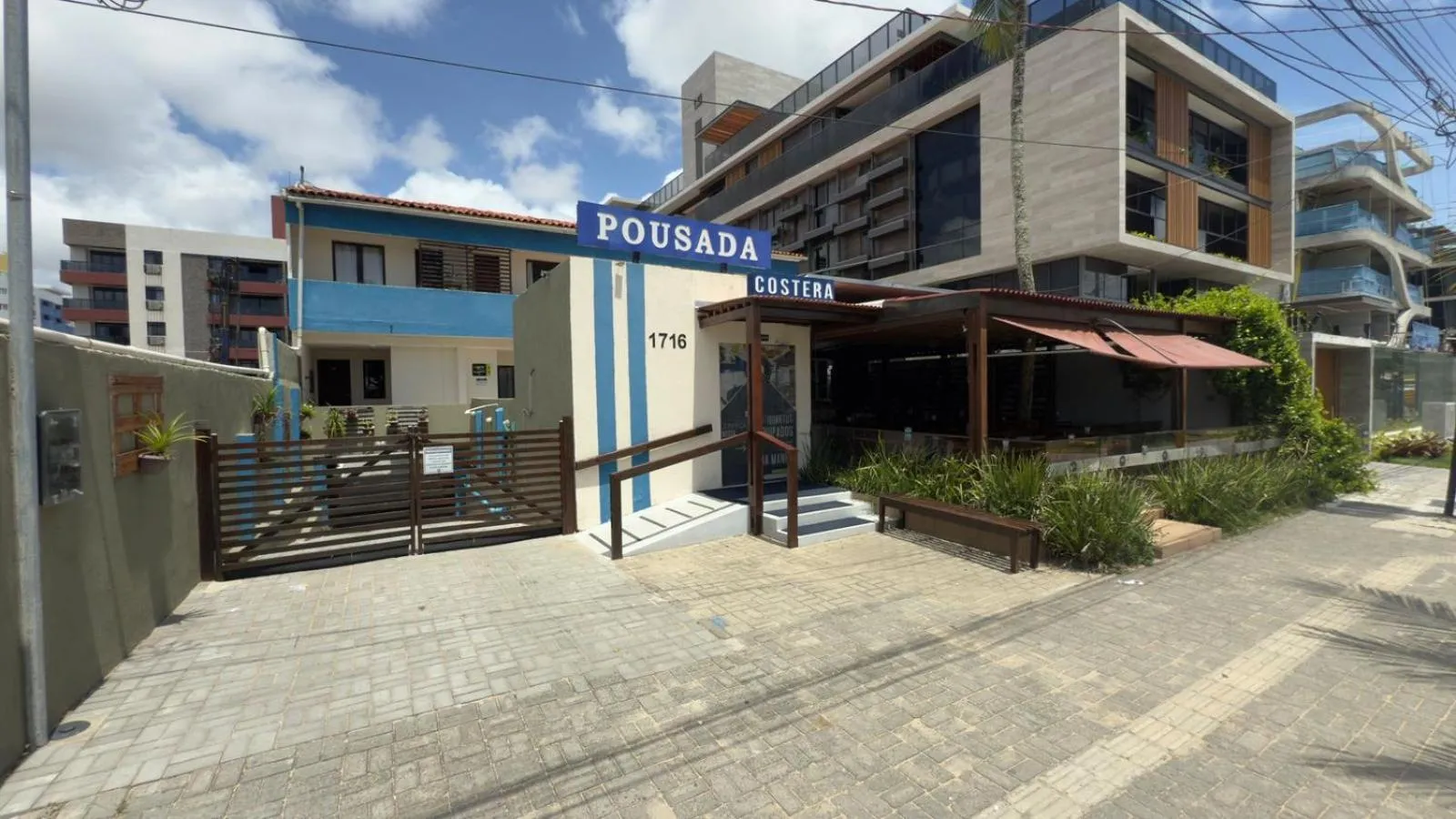 Facade/entrance in Pousada Costera