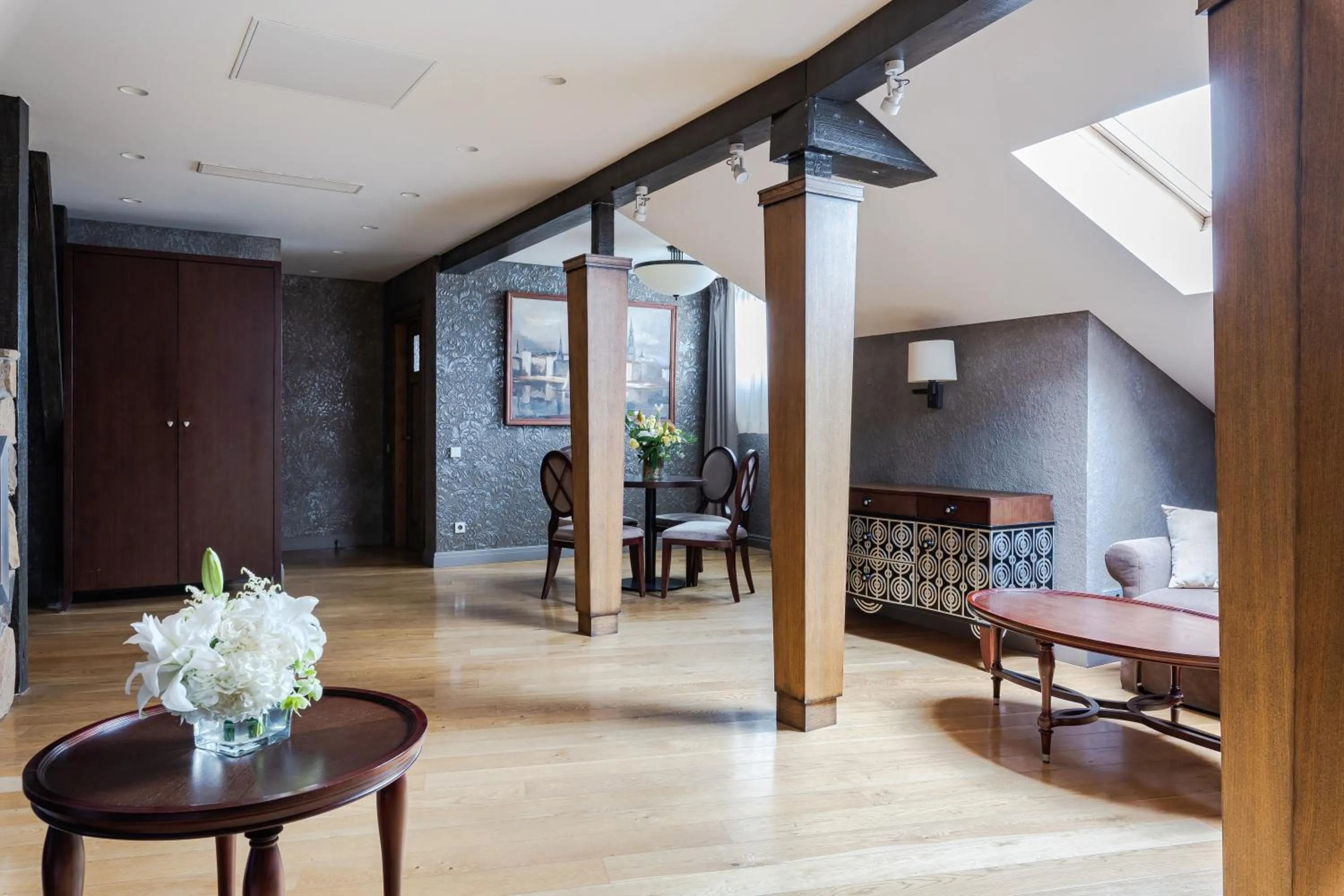 Photo of the whole room in Eurostars Metropole