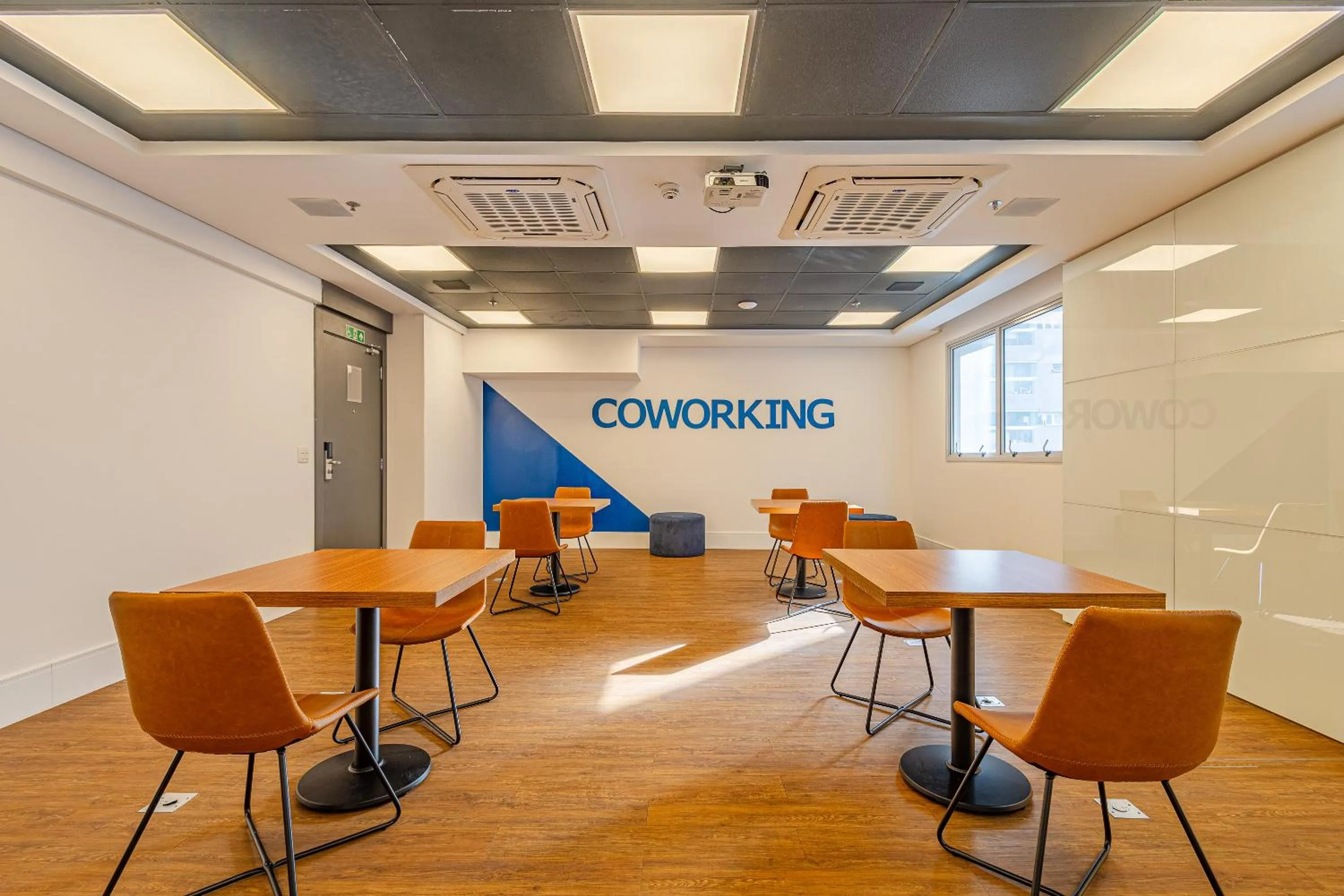 Business facilities in Roomo Transamerica Santos Gonzaga