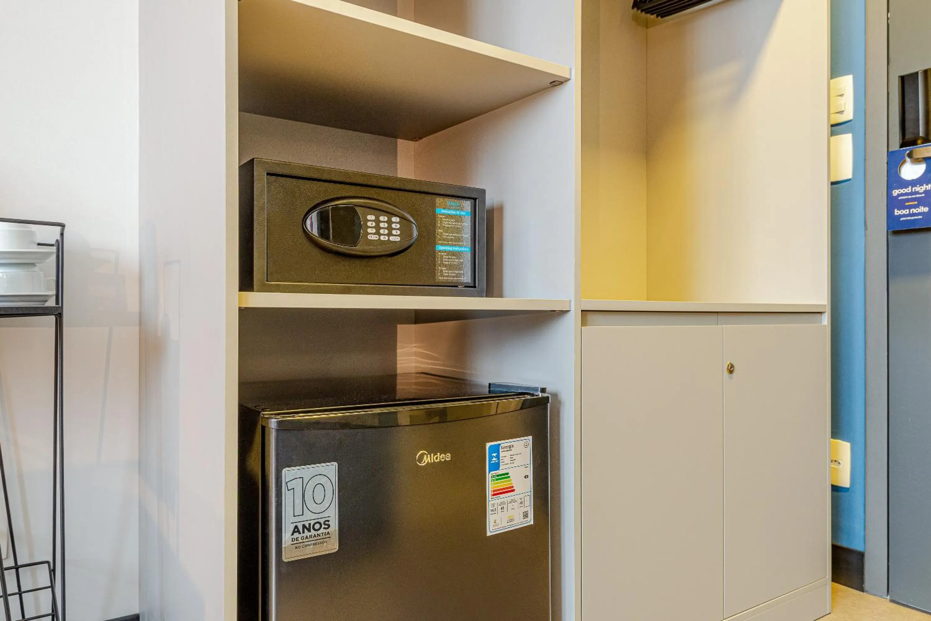 minibar in Roomo Transamerica Santos Gonzaga