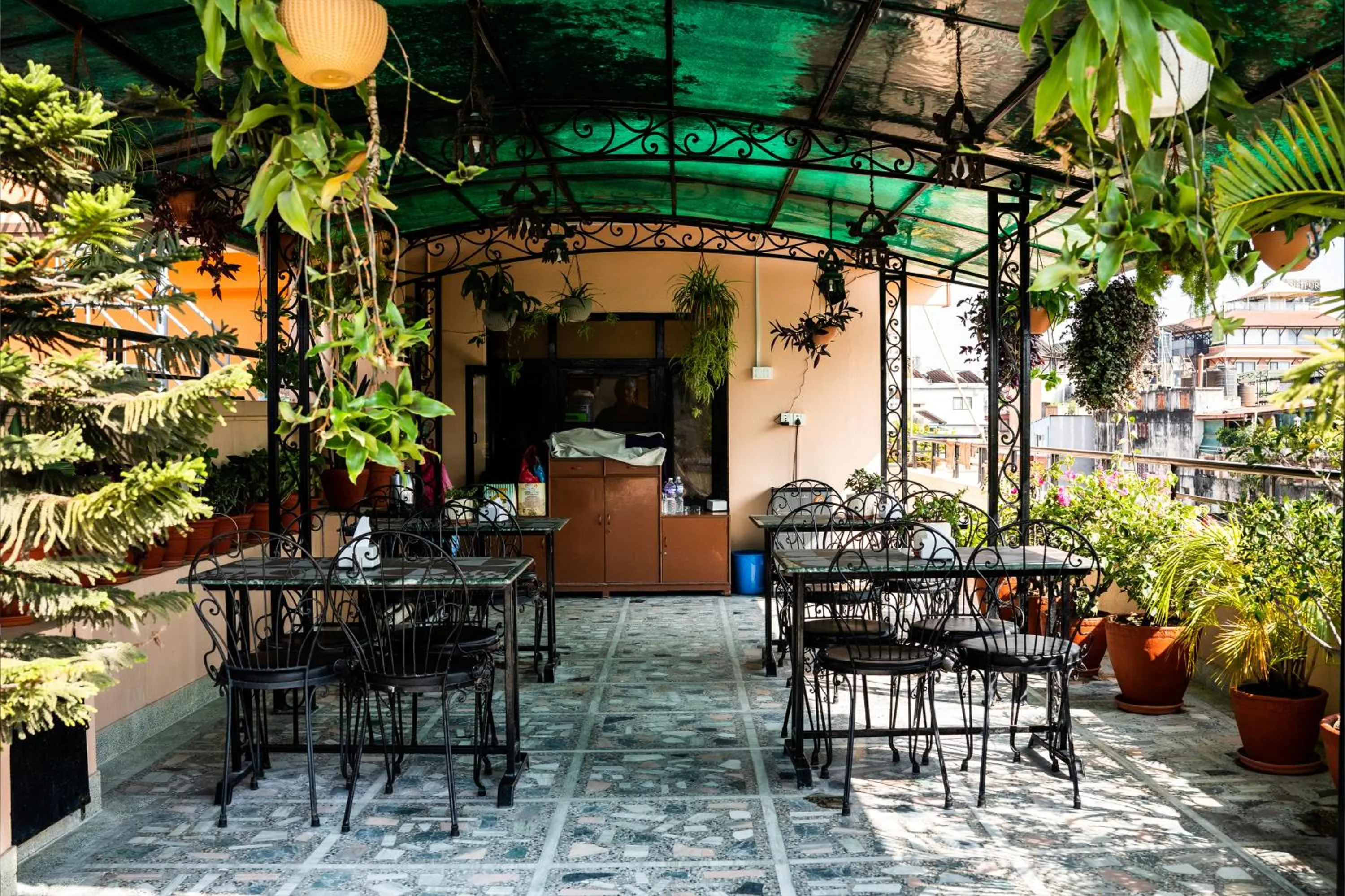 Restaurant/places to eat in Hotel Namtso