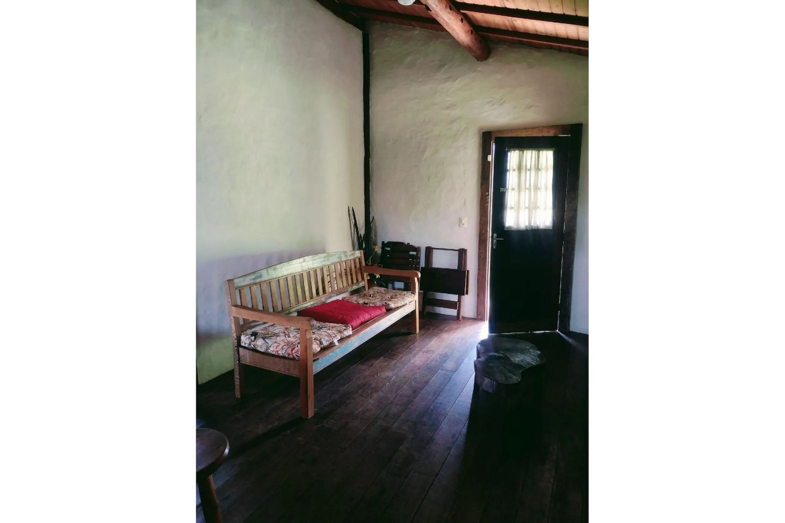 Living room, Bed in Pousada Chalé Terra Viva