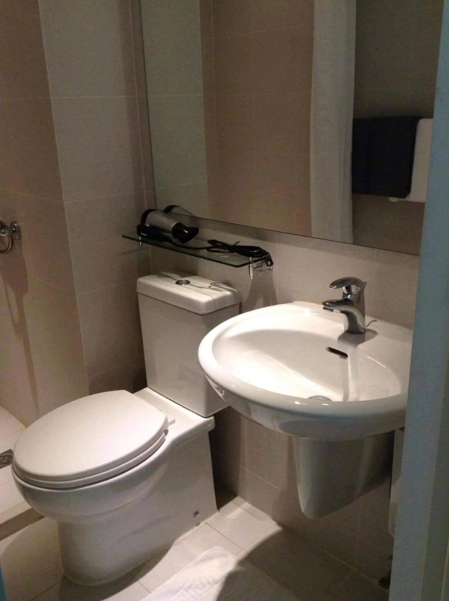 Azure Residences by Van Florendo