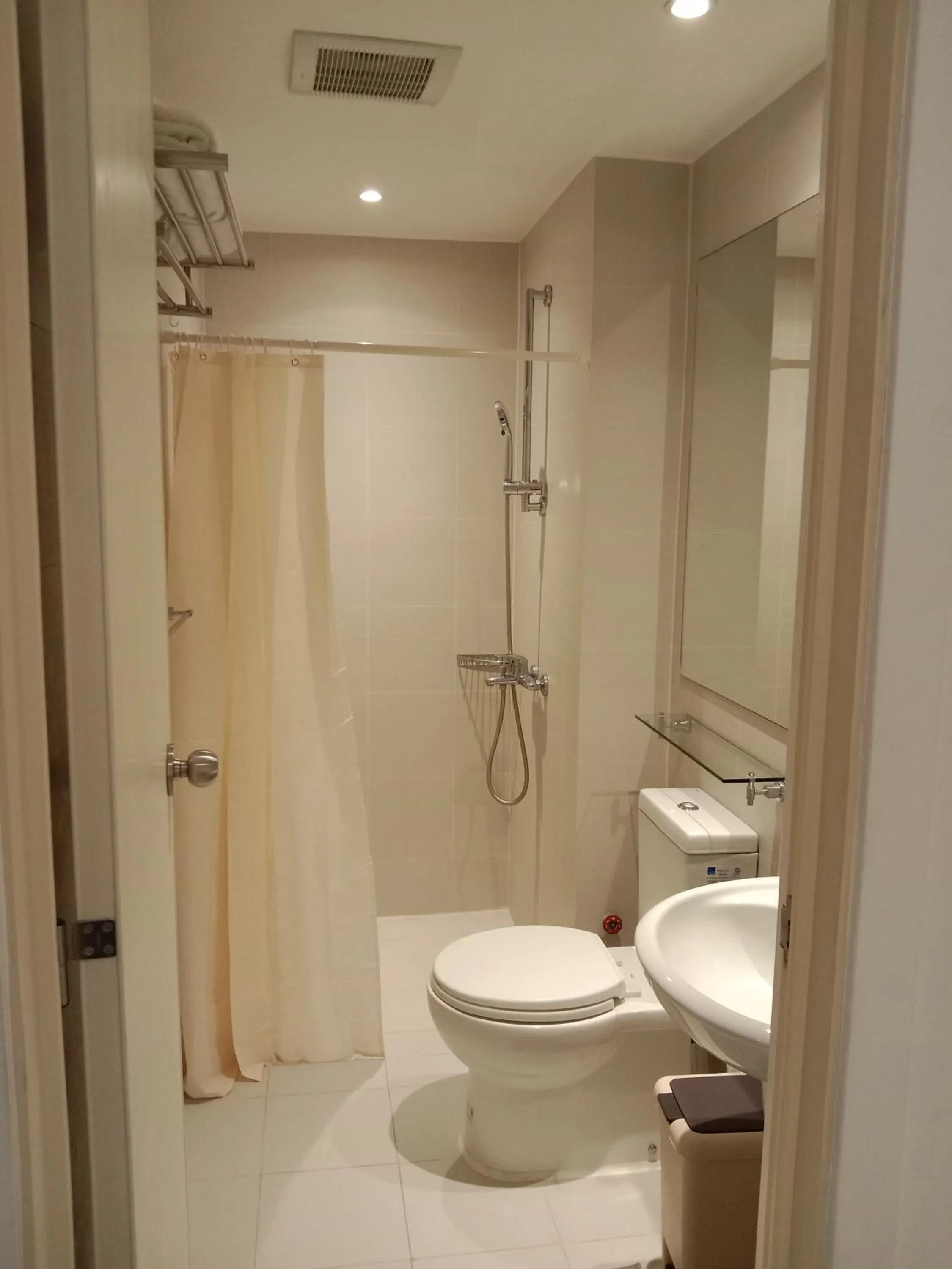 Azure Residences by Van Florendo