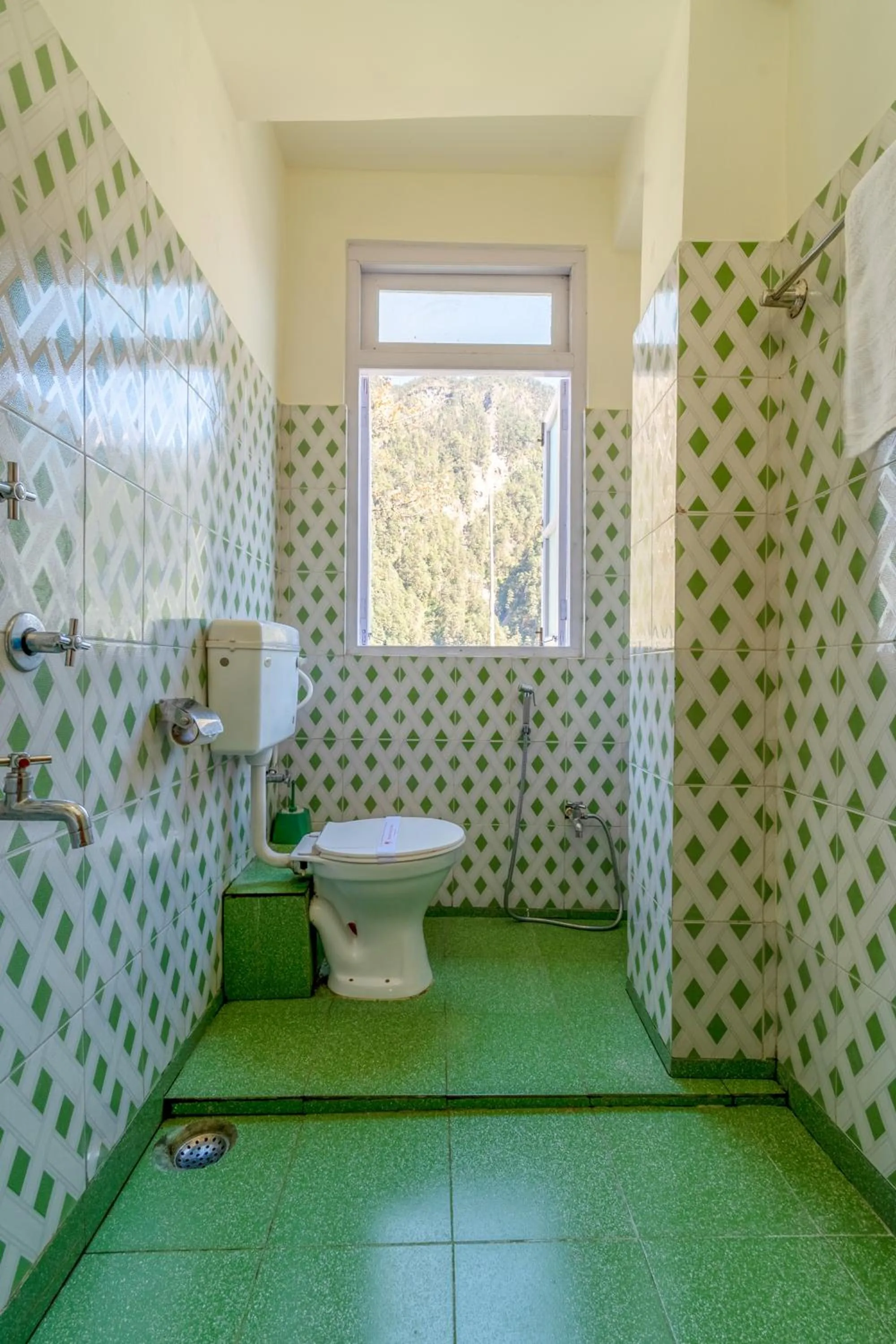 Bathroom in Magellan's The Grand Lachen