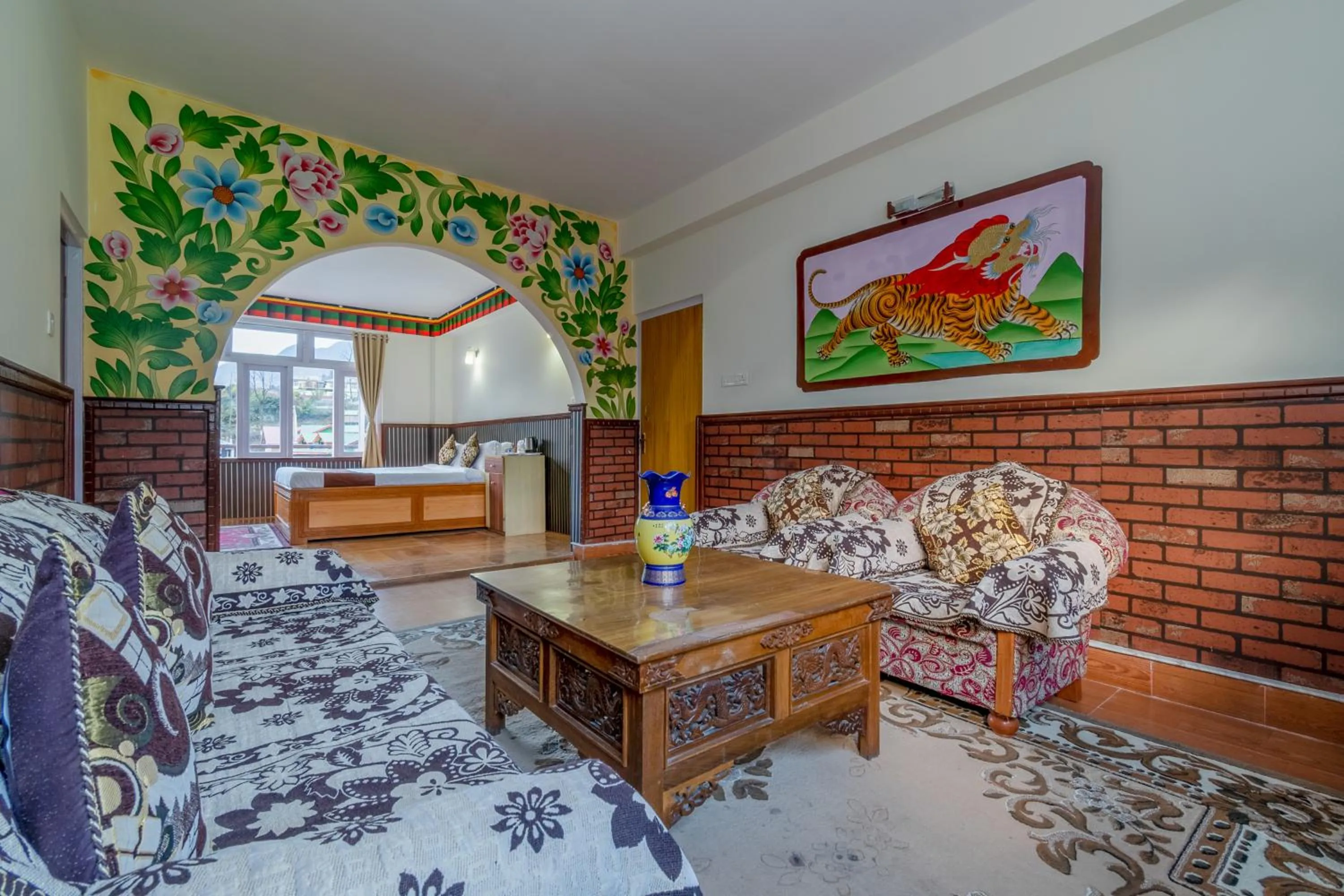 Decorative detail in Magellan's The Grand Lachen