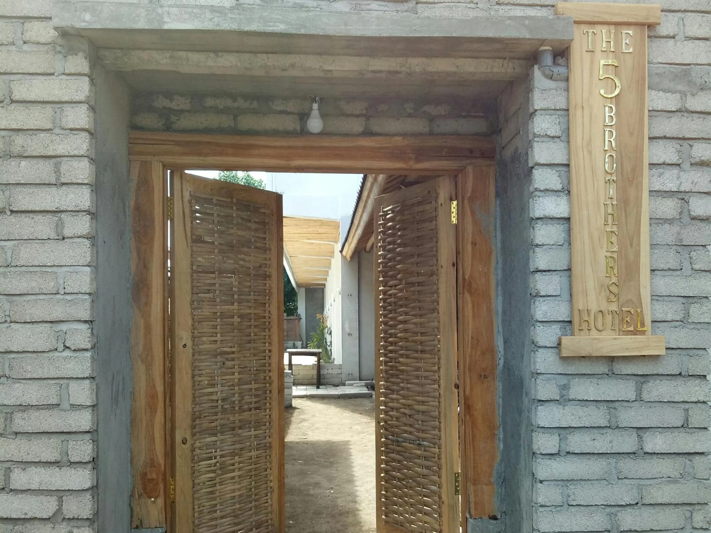 The 5 Brothers Hotel