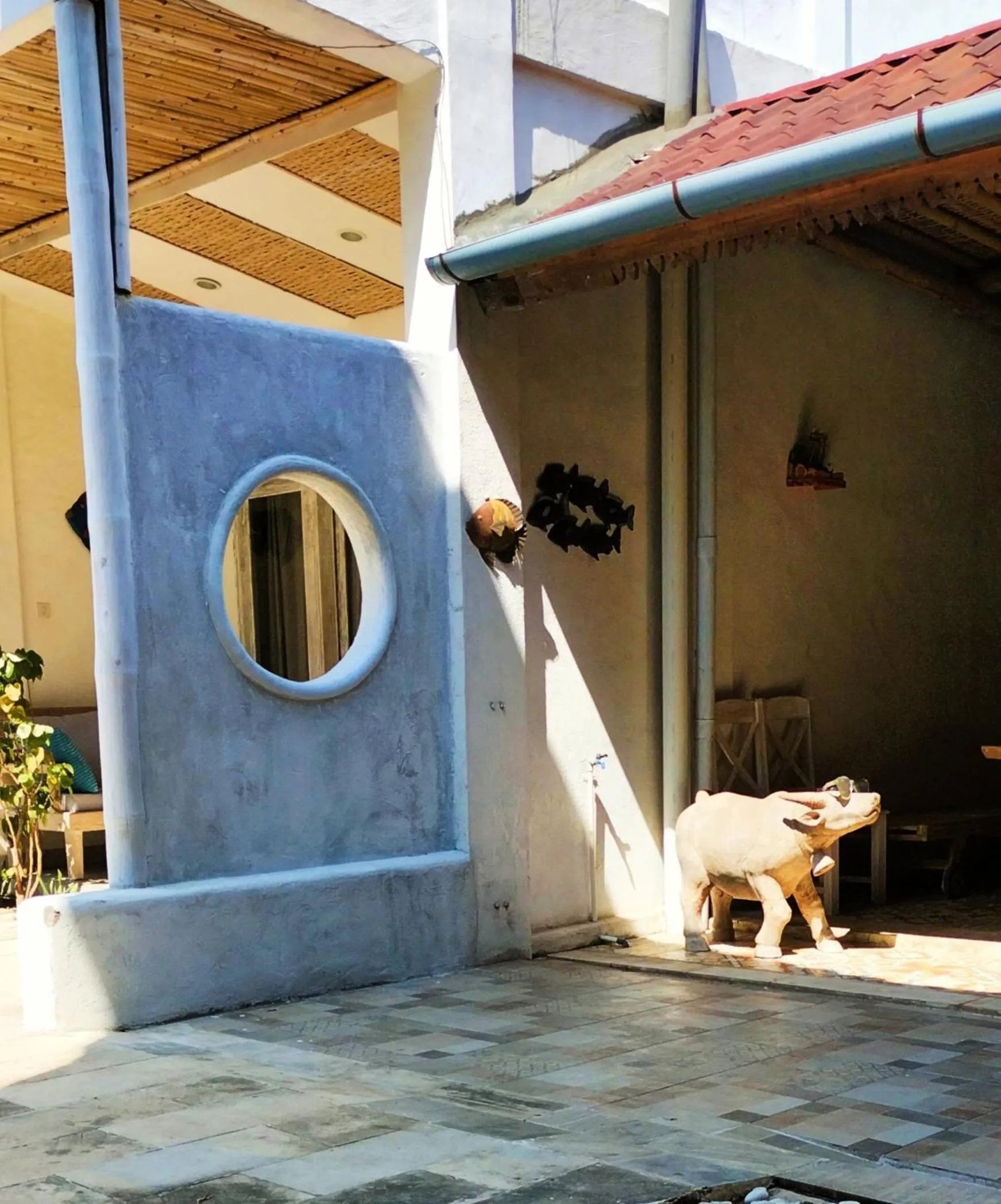 The 5 Brothers Hotel