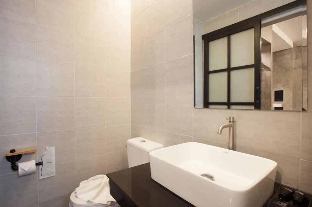 Shower in Ritsurin Boutique Hotel - โรงแรมริทสุริน บูติค