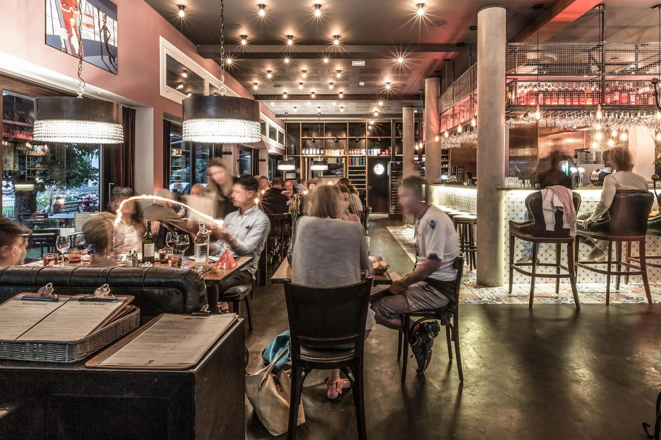 Restaurant/places to eat in Pointe Isabelle