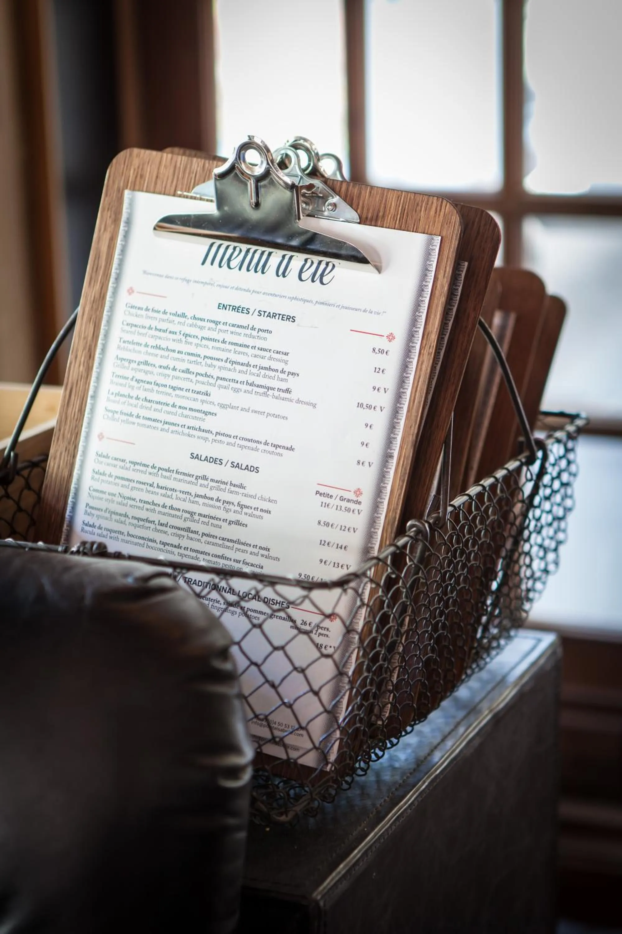 Restaurant/places to eat in Pointe Isabelle