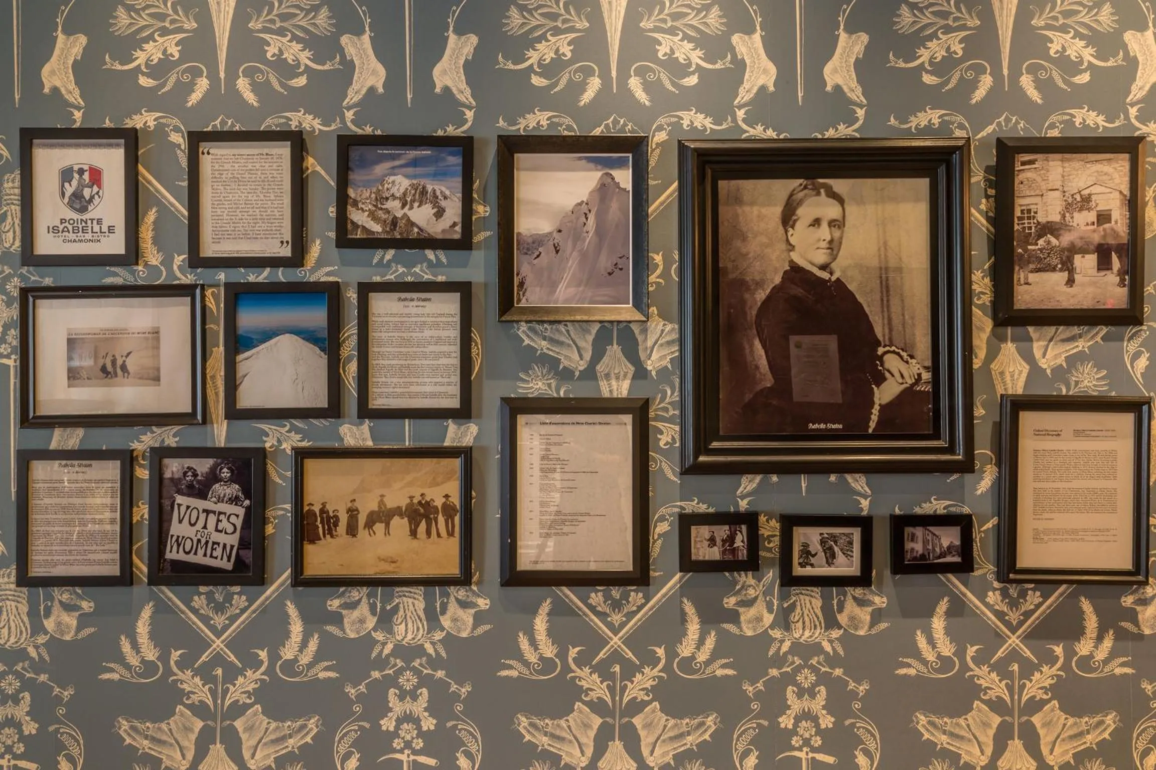 Decorative detail in Pointe Isabelle