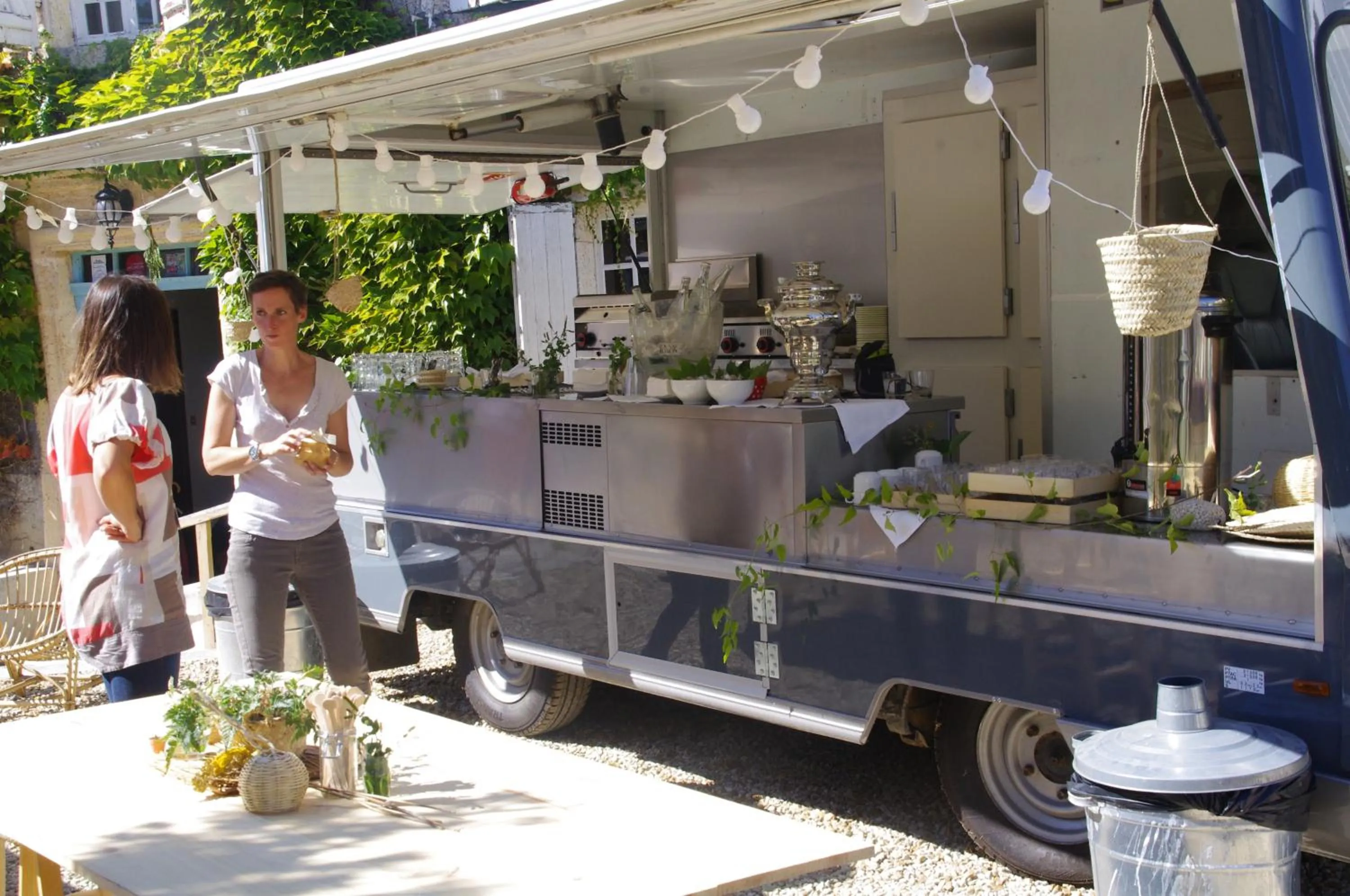 Food and drinks in Logis Hotels Domaine du Châtelard