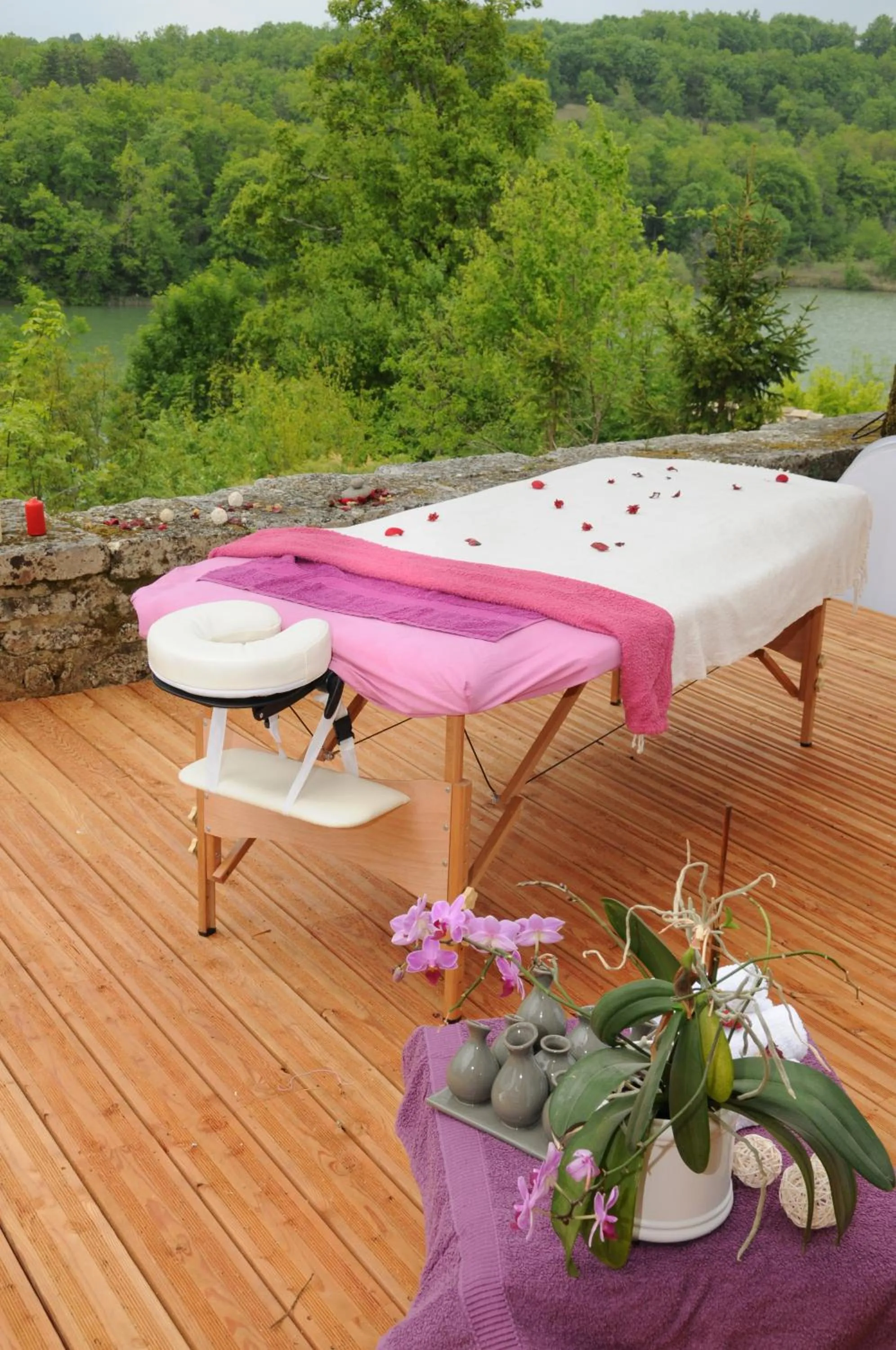 Day in Logis Hotels Domaine du Châtelard