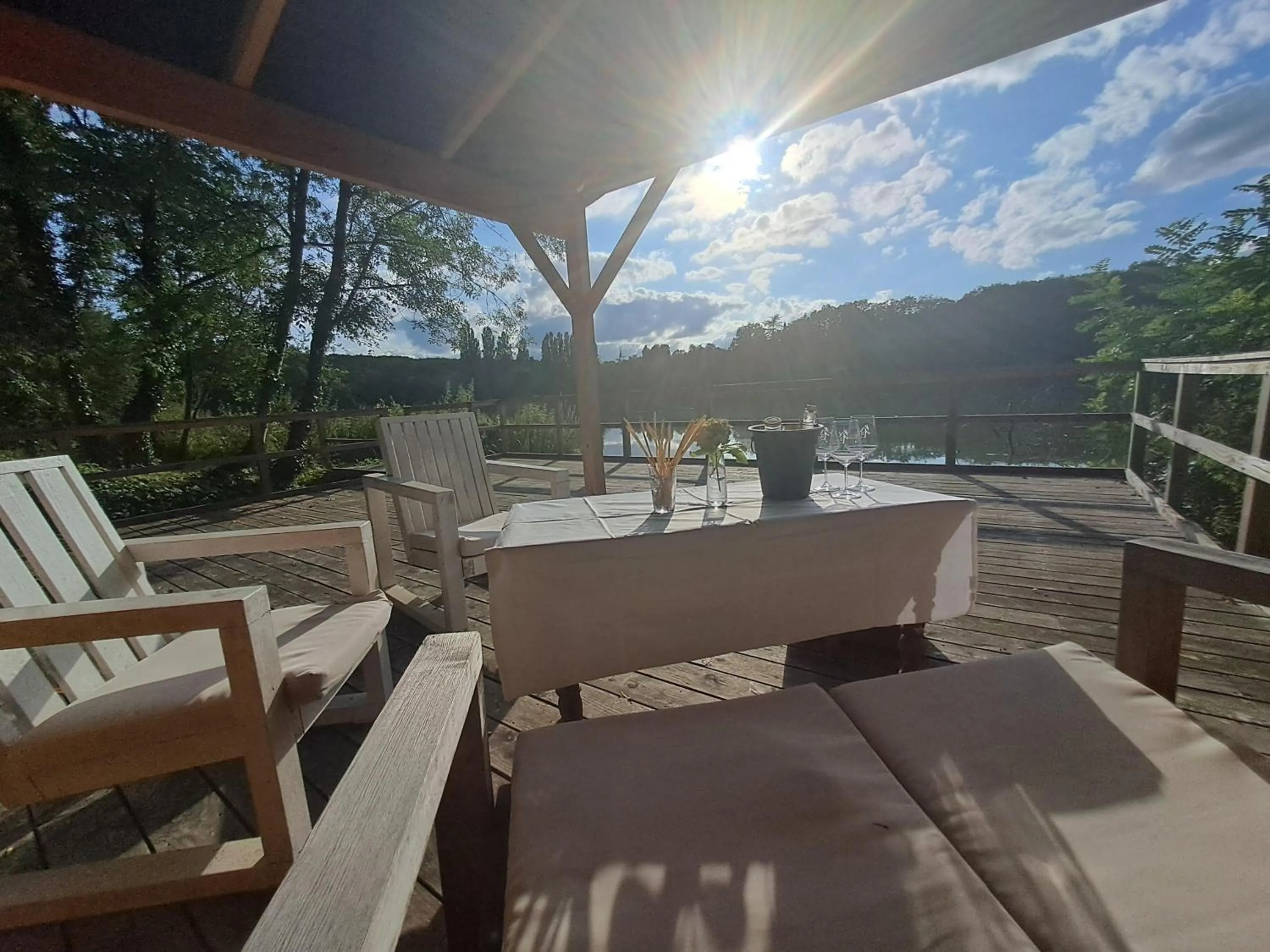 Restaurant/places to eat in Logis Hotels Domaine du Châtelard