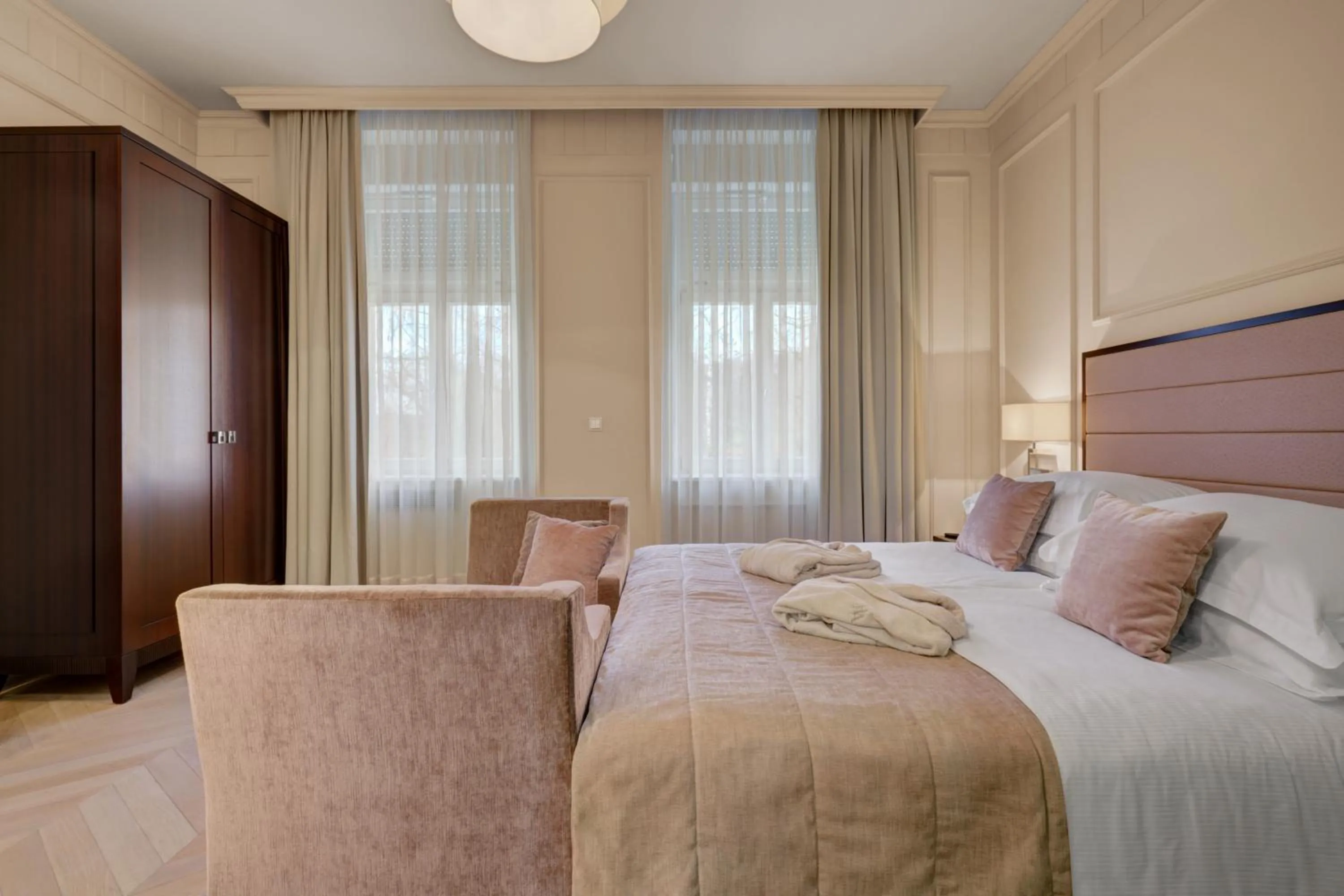 Decorative detail, Bed in Hotel Aleksander Medical & SPA