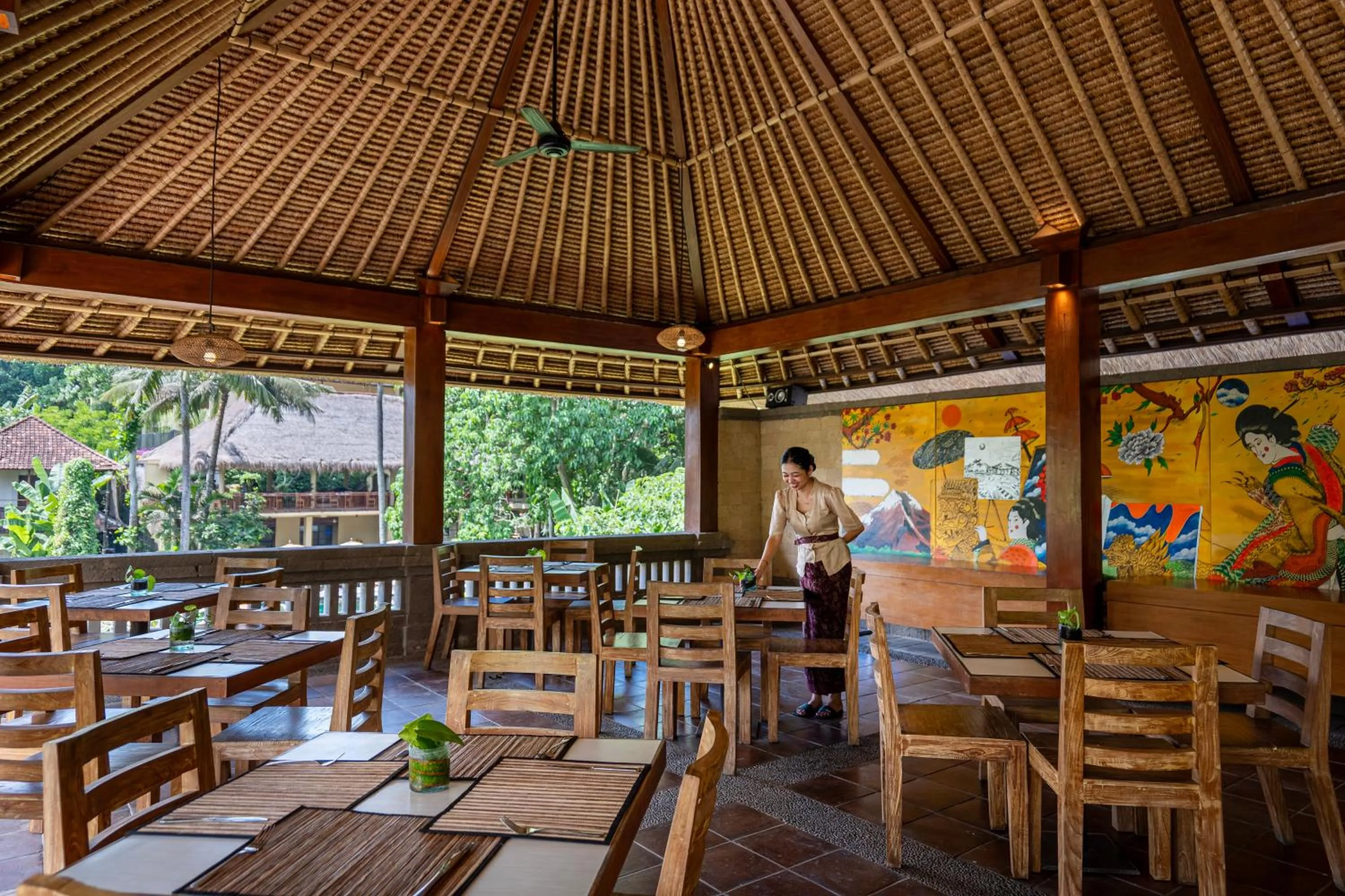 Restaurant/places to eat in Pertiwi Resort & Spa