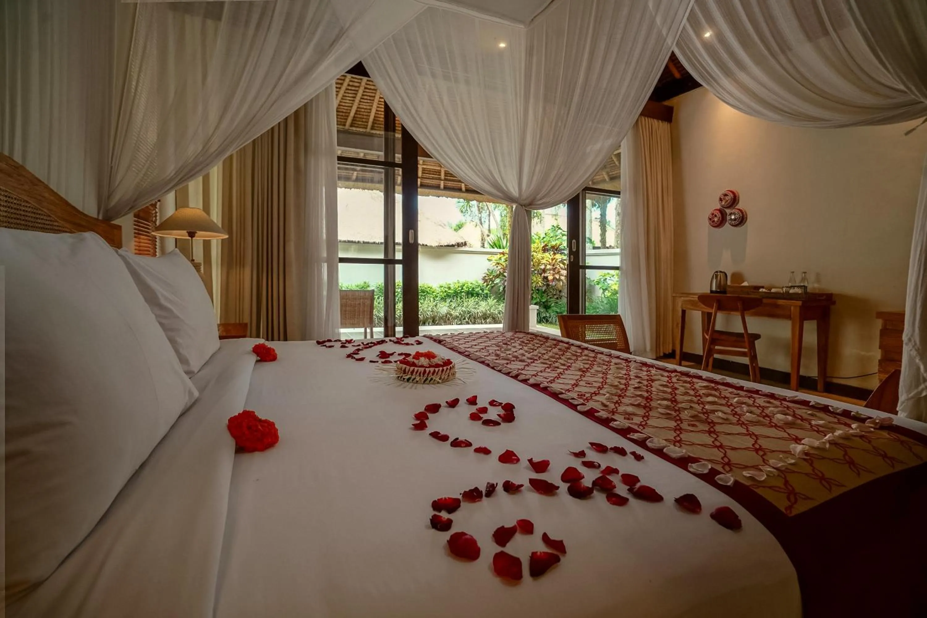 Bed in Pertiwi Resort & Spa