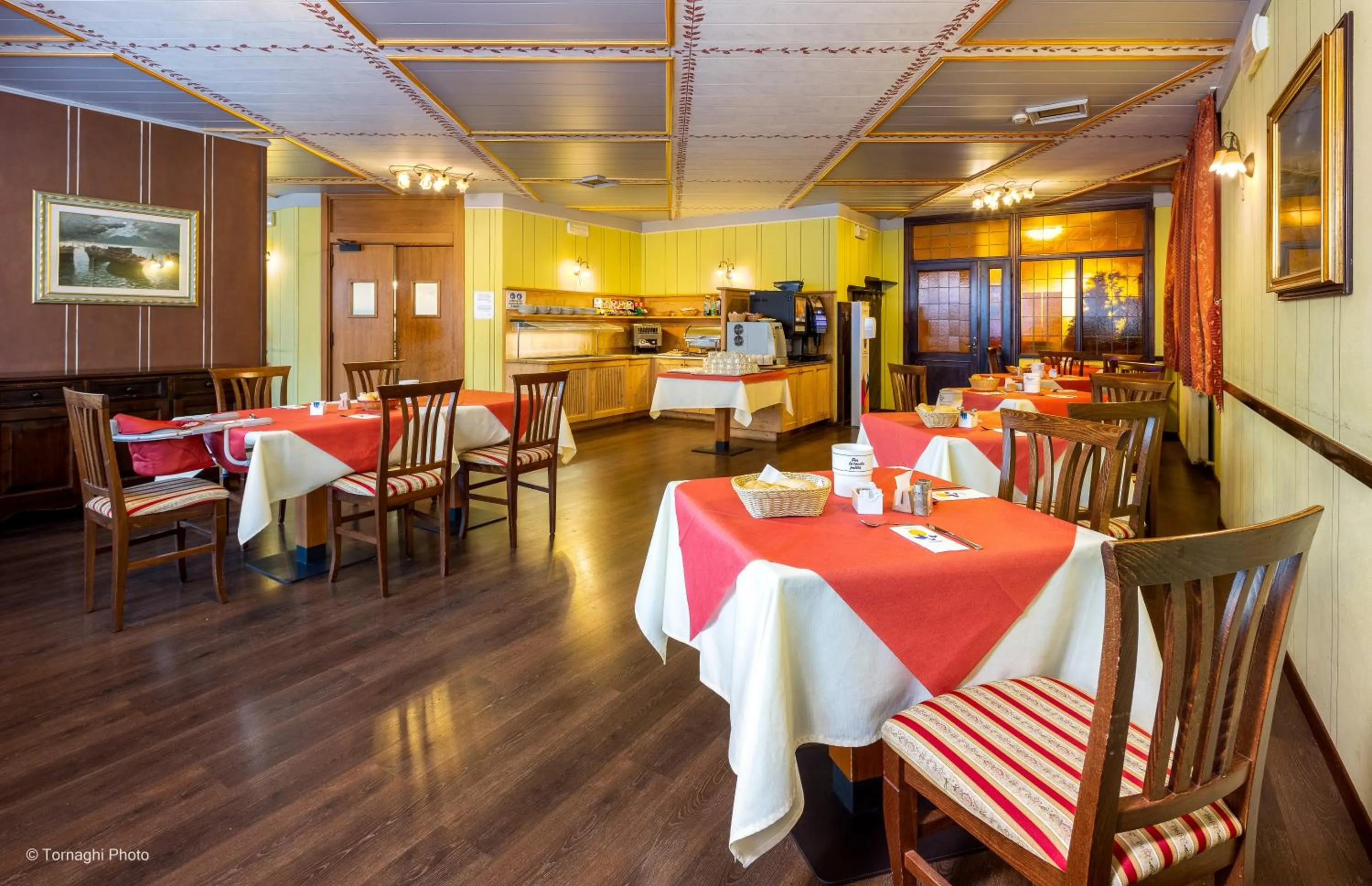 Restaurant/places to eat in Hotel Alpen