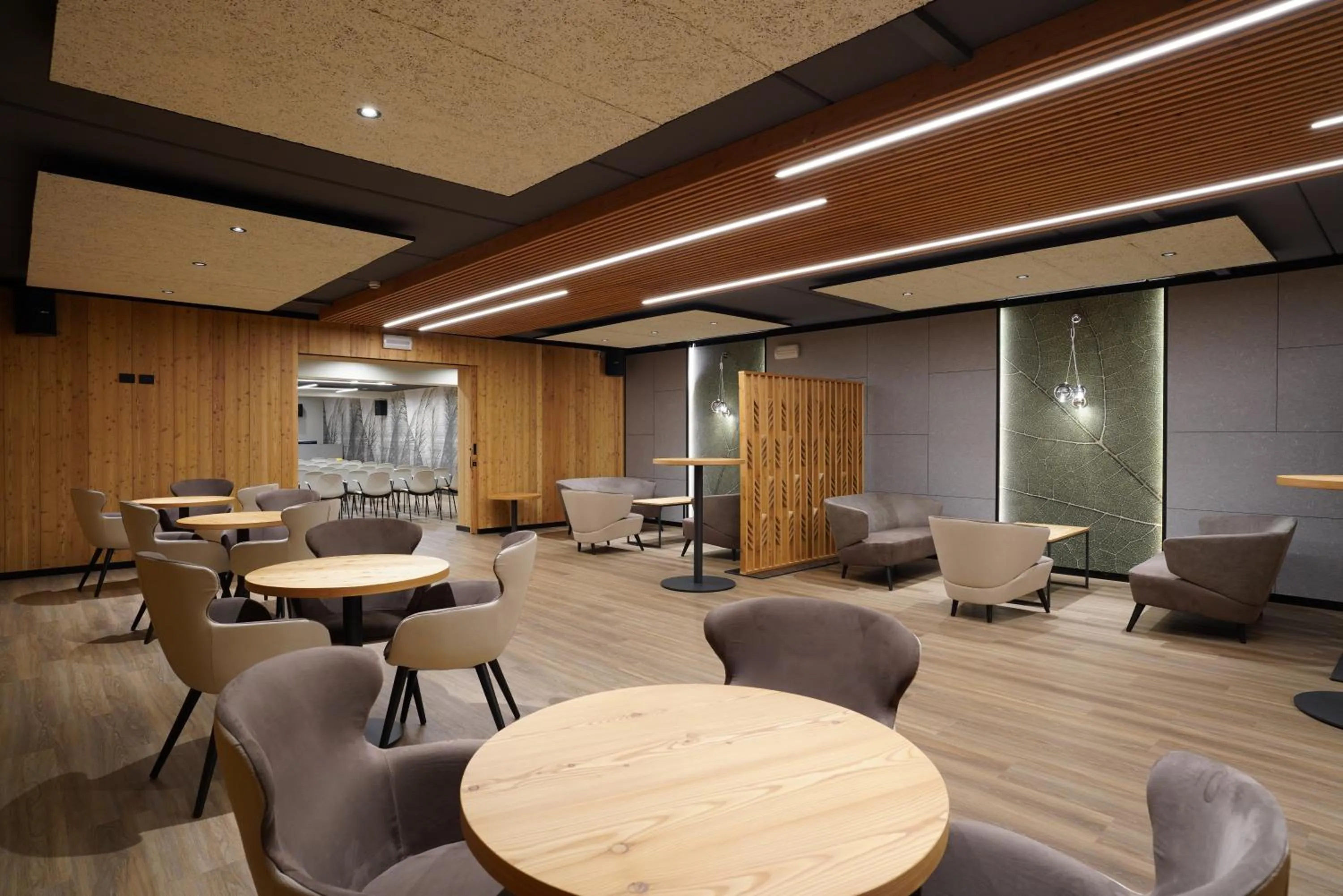 Communal lounge/ TV room in Hotel Alpen