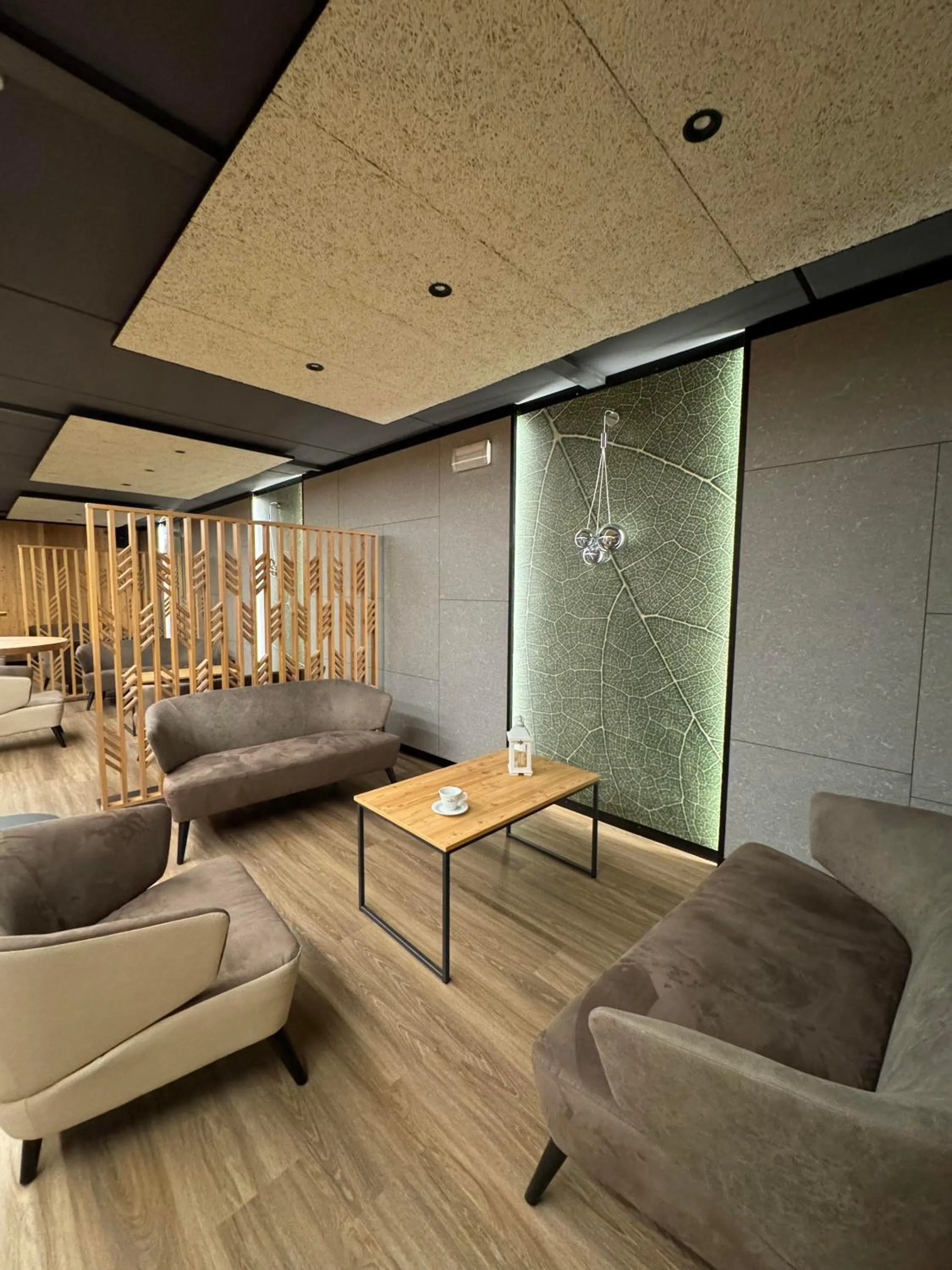 Communal lounge/ TV room in Hotel Alpen