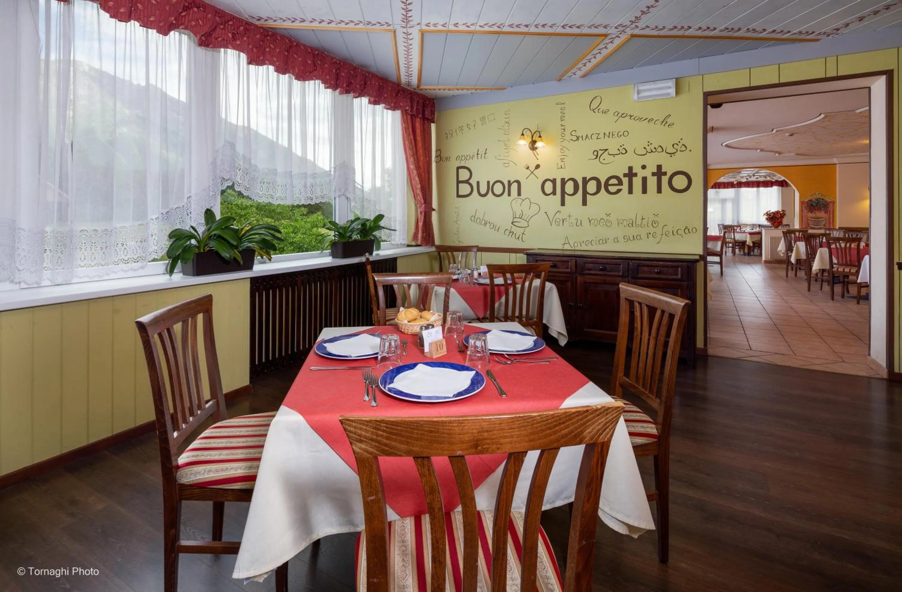 Restaurant/places to eat in Hotel Alpen