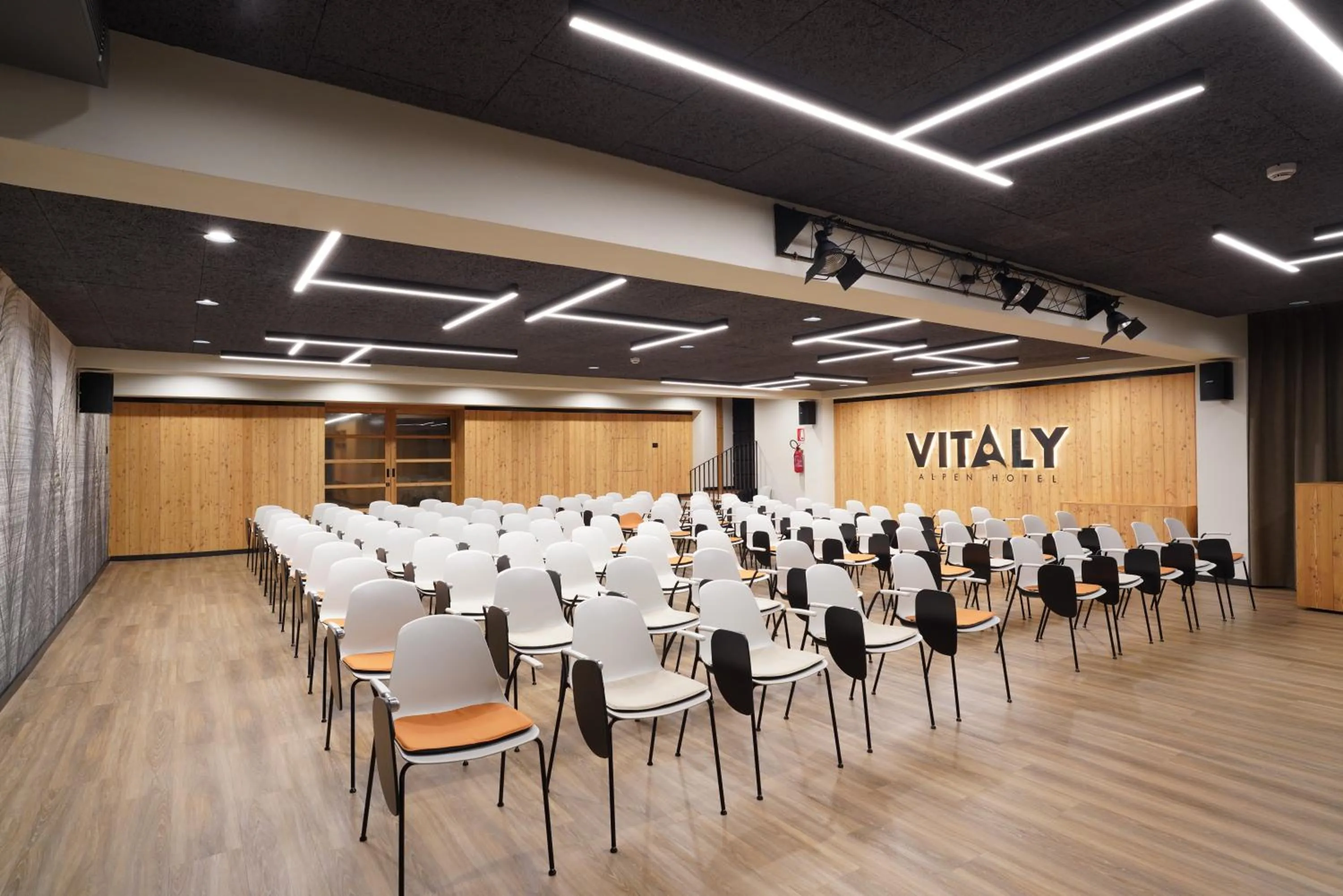 Meeting/conference room in Hotel Alpen