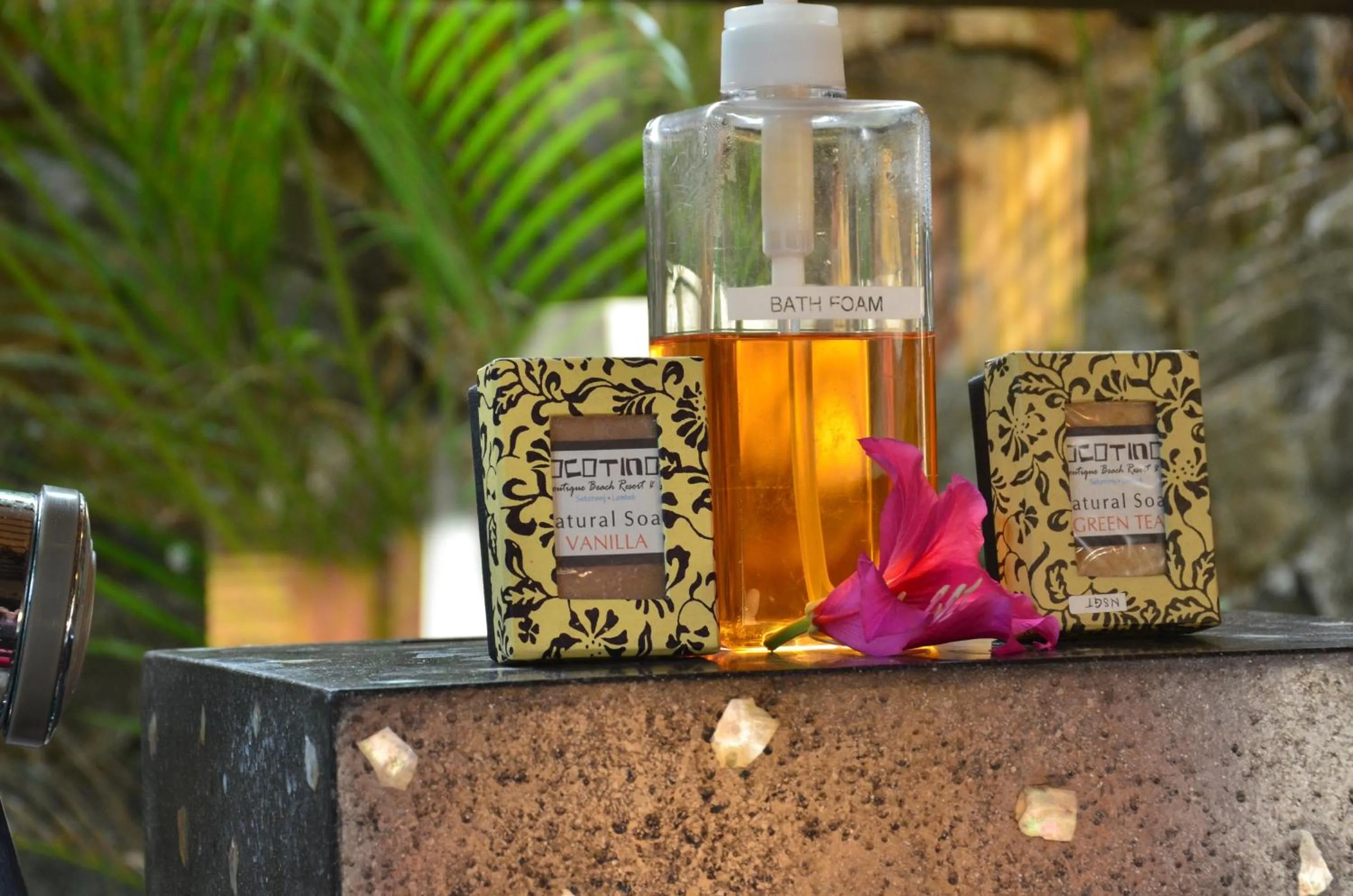 Area and facilities in Cocotinos Sekotong Lombok