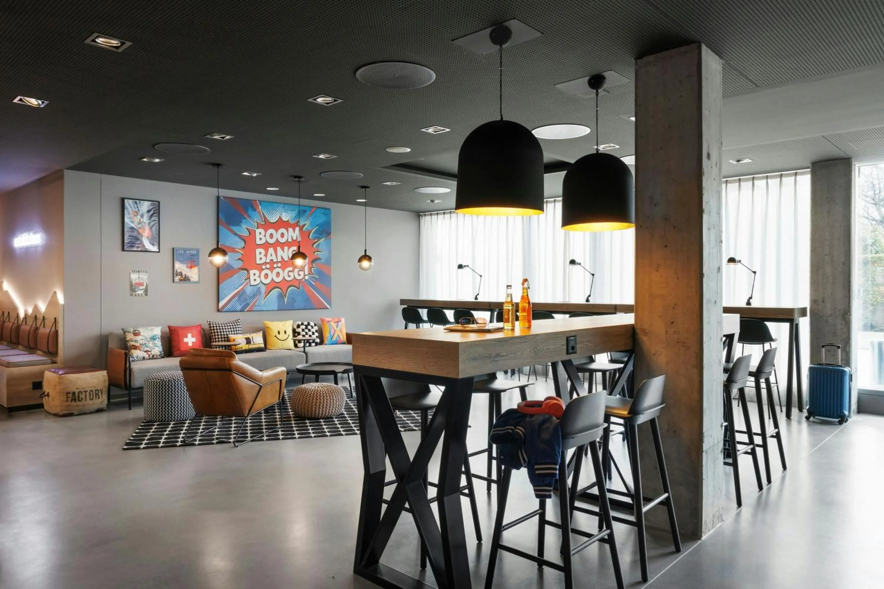 Restaurant/places to eat in Moxy Zurich