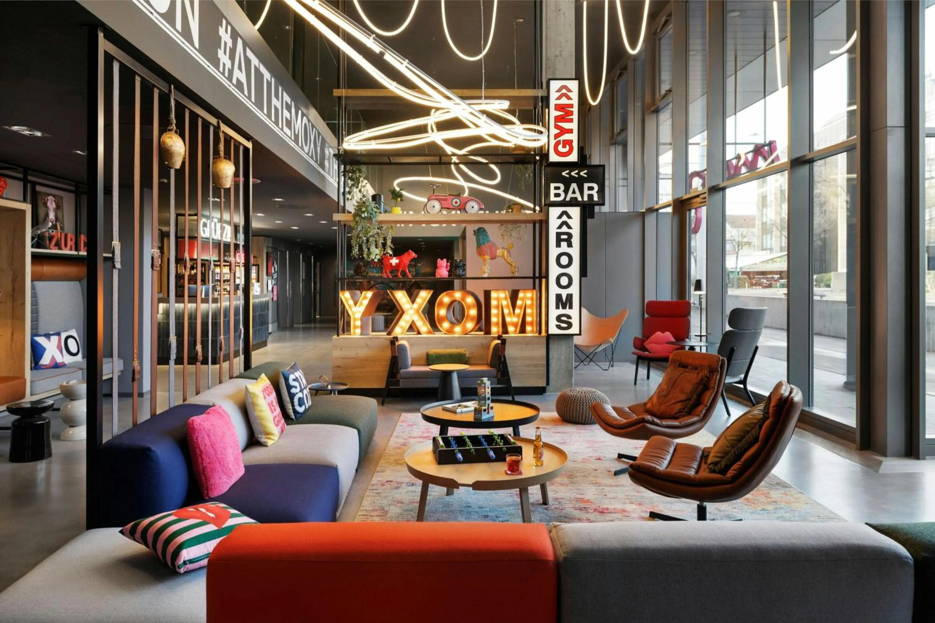Lounge or bar in Moxy Zurich