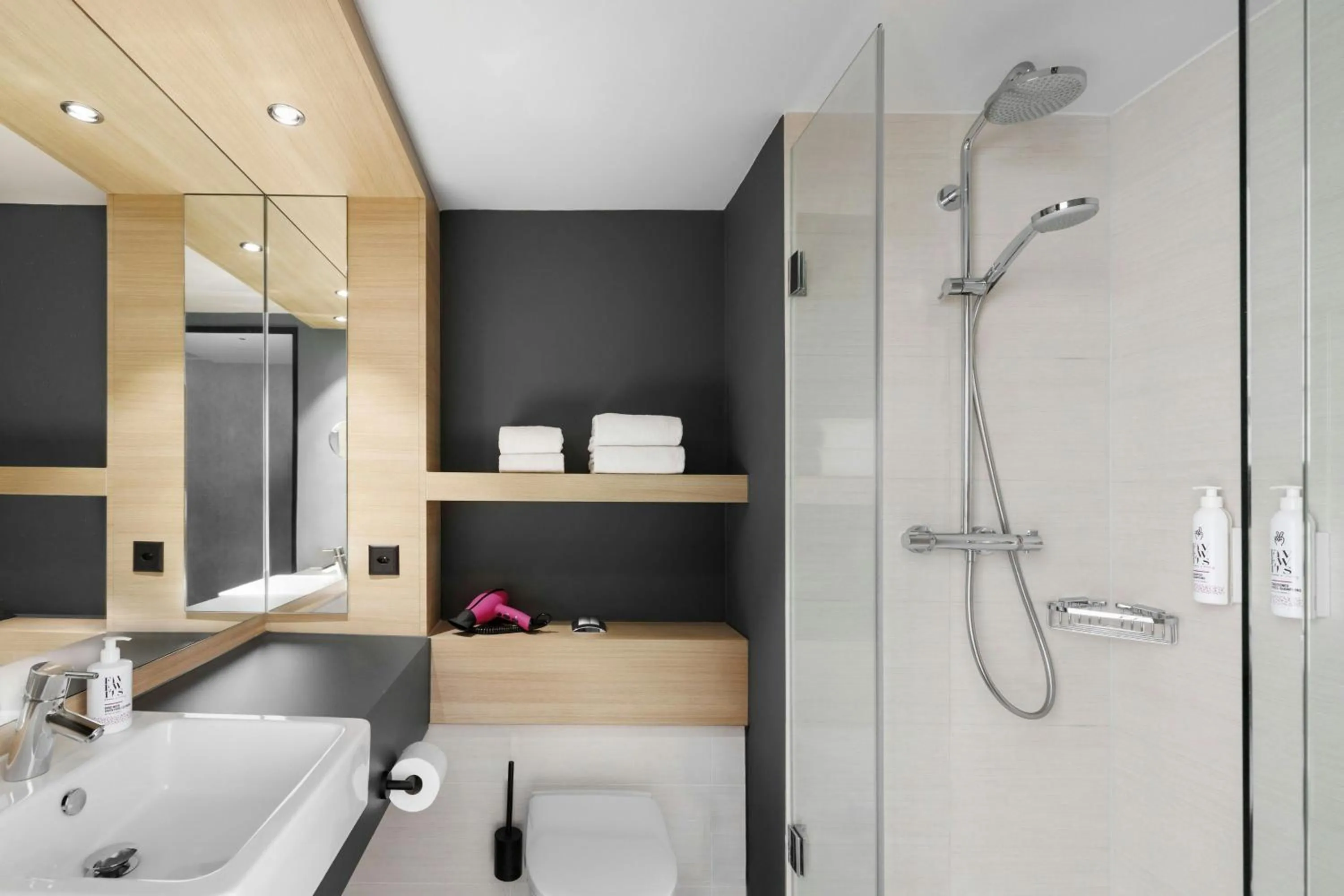 Bathroom in Moxy Zurich