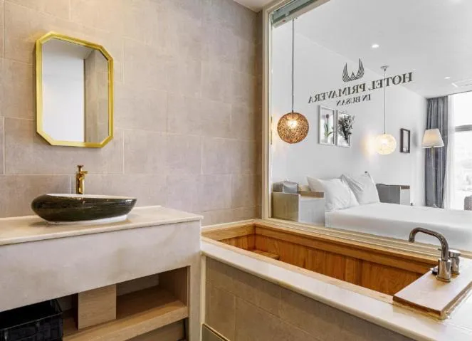 Bathroom in Gwangalli Hotel primavera in Busan