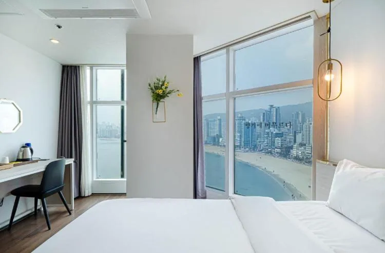 Photo of the whole room, Bed in Gwangalli Hotel primavera in Busan