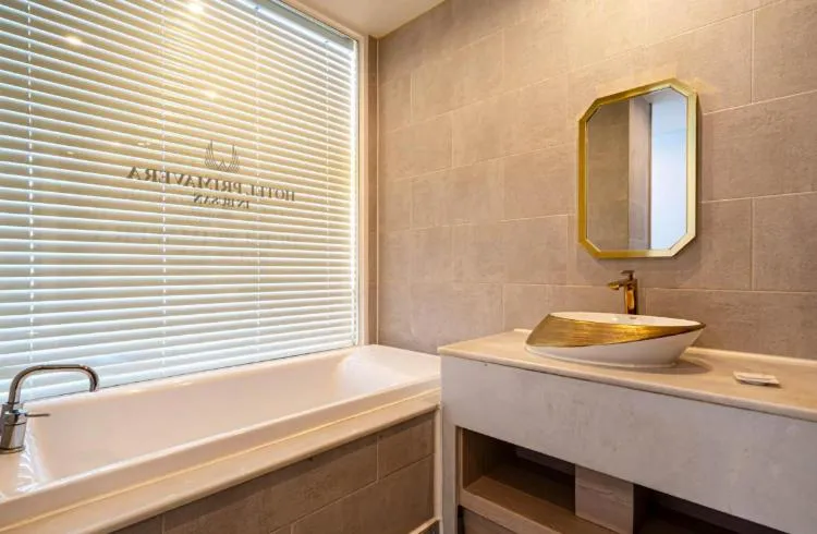 Bathroom in Gwangalli Hotel primavera in Busan