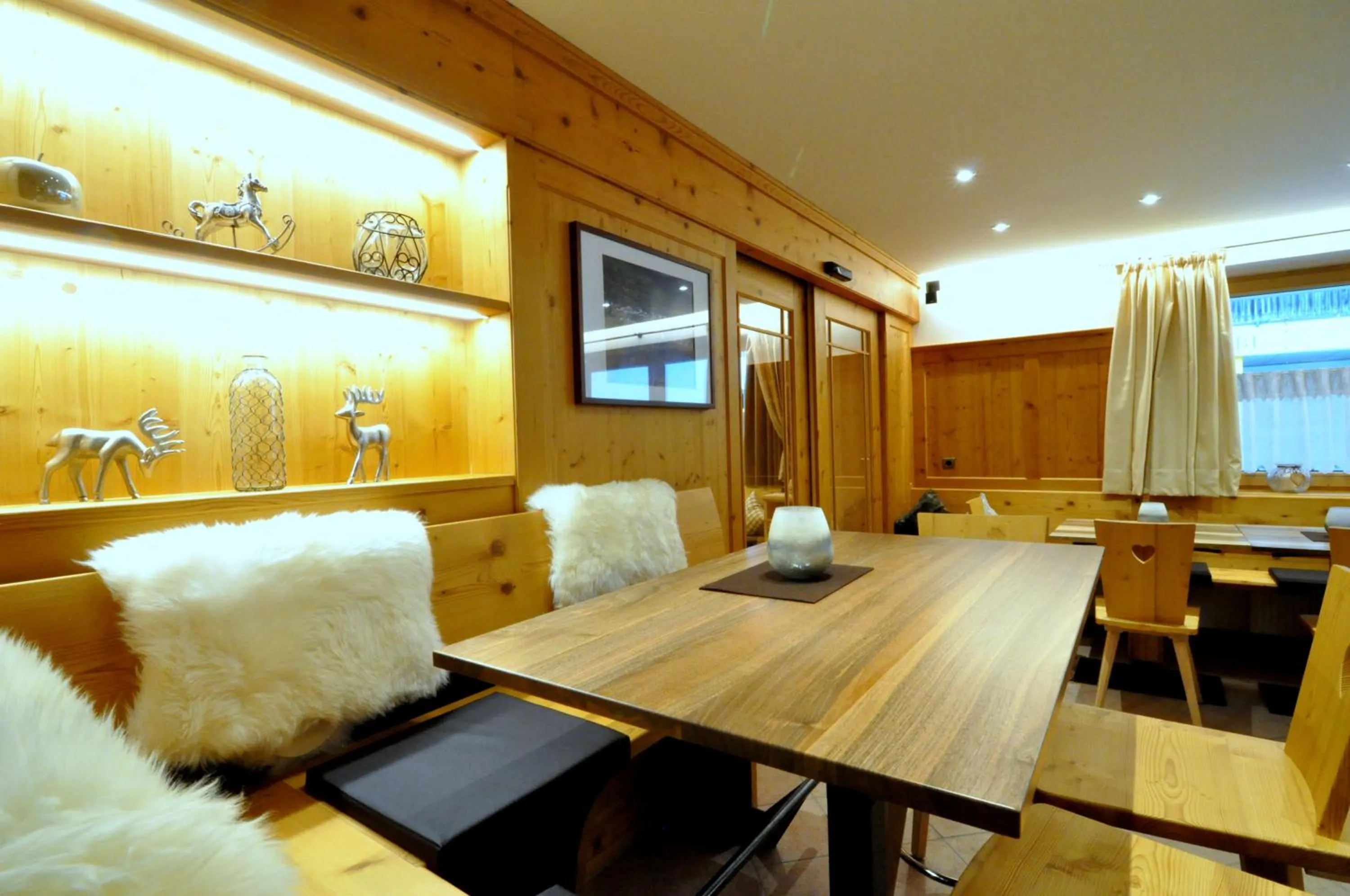 Lounge or bar in Hotel Traube - Stelvio