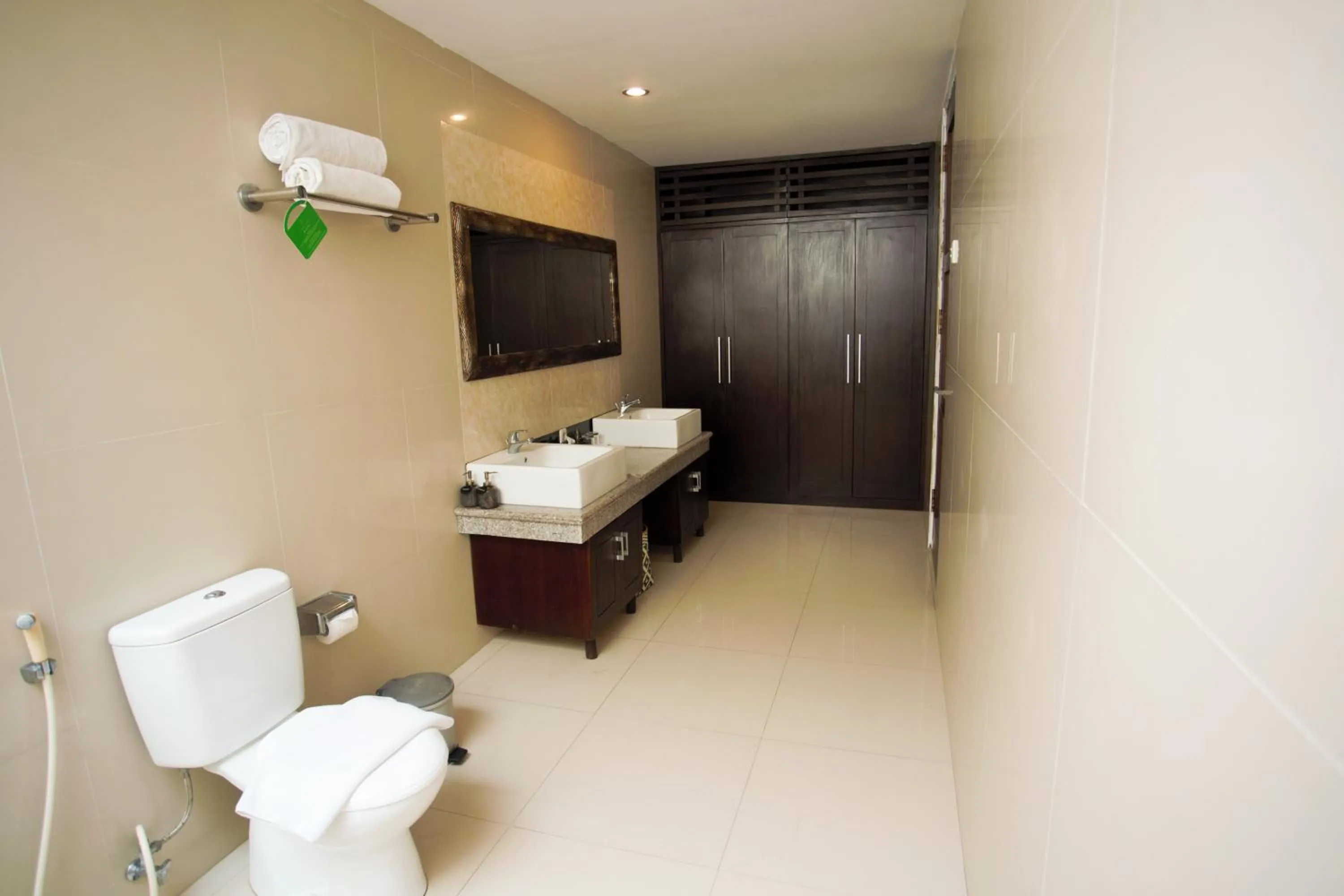 Shower in Singgah Villas Seminyak