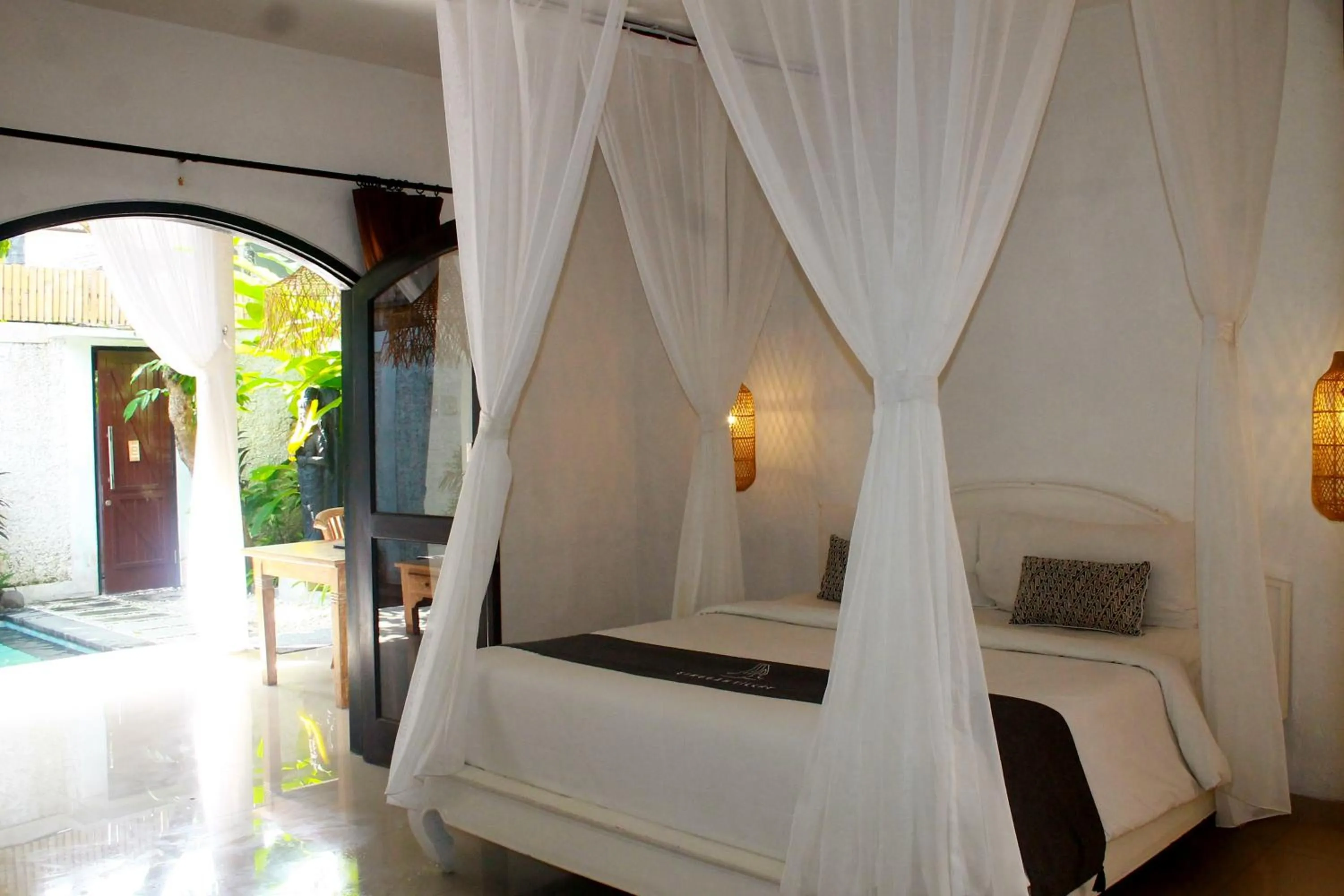 TV and multimedia, Bed in Singgah Villas Seminyak