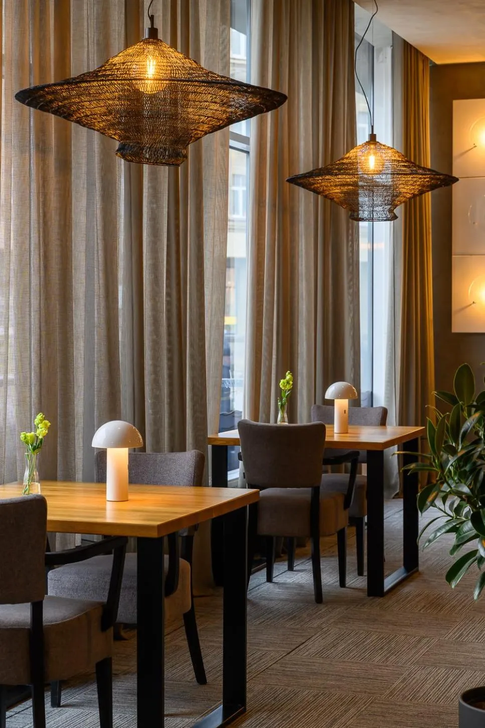 Restaurant/places to eat in Liva Hotel