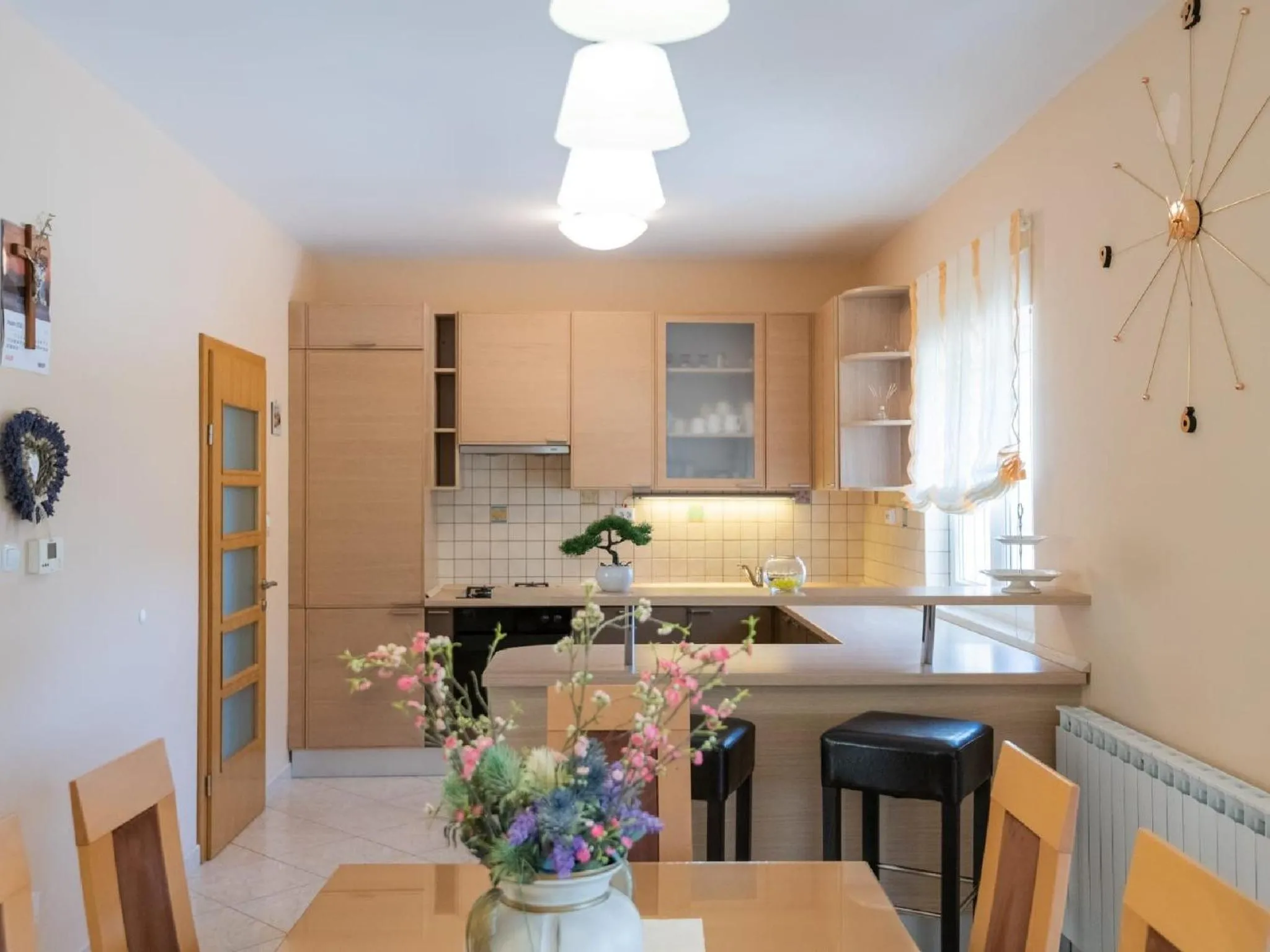 Kitchen or kitchenette in Villa Secret Beauty with Heated Saltwater Pool