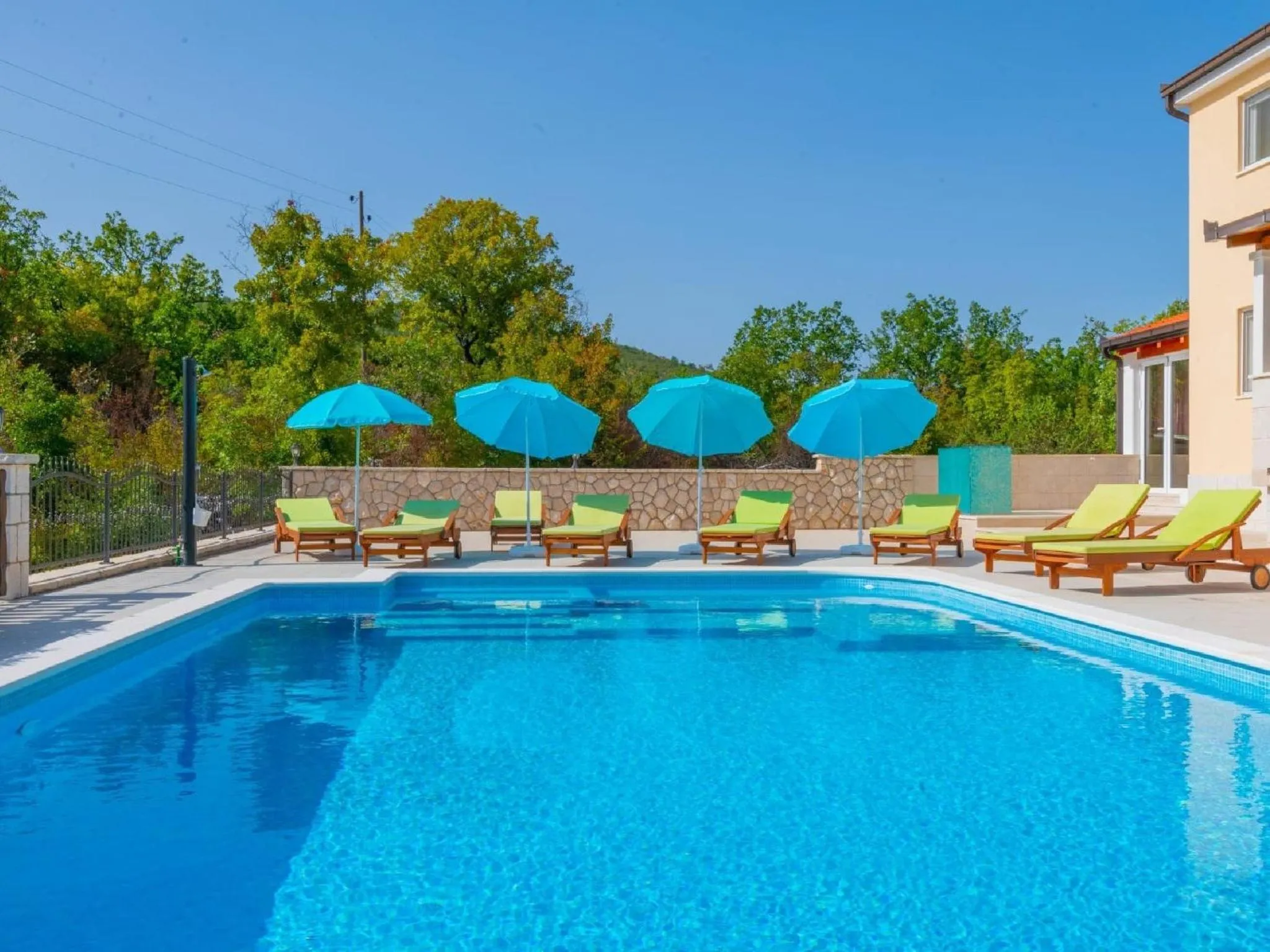 Spring in Villa Secret Beauty with Heated Saltwater Pool