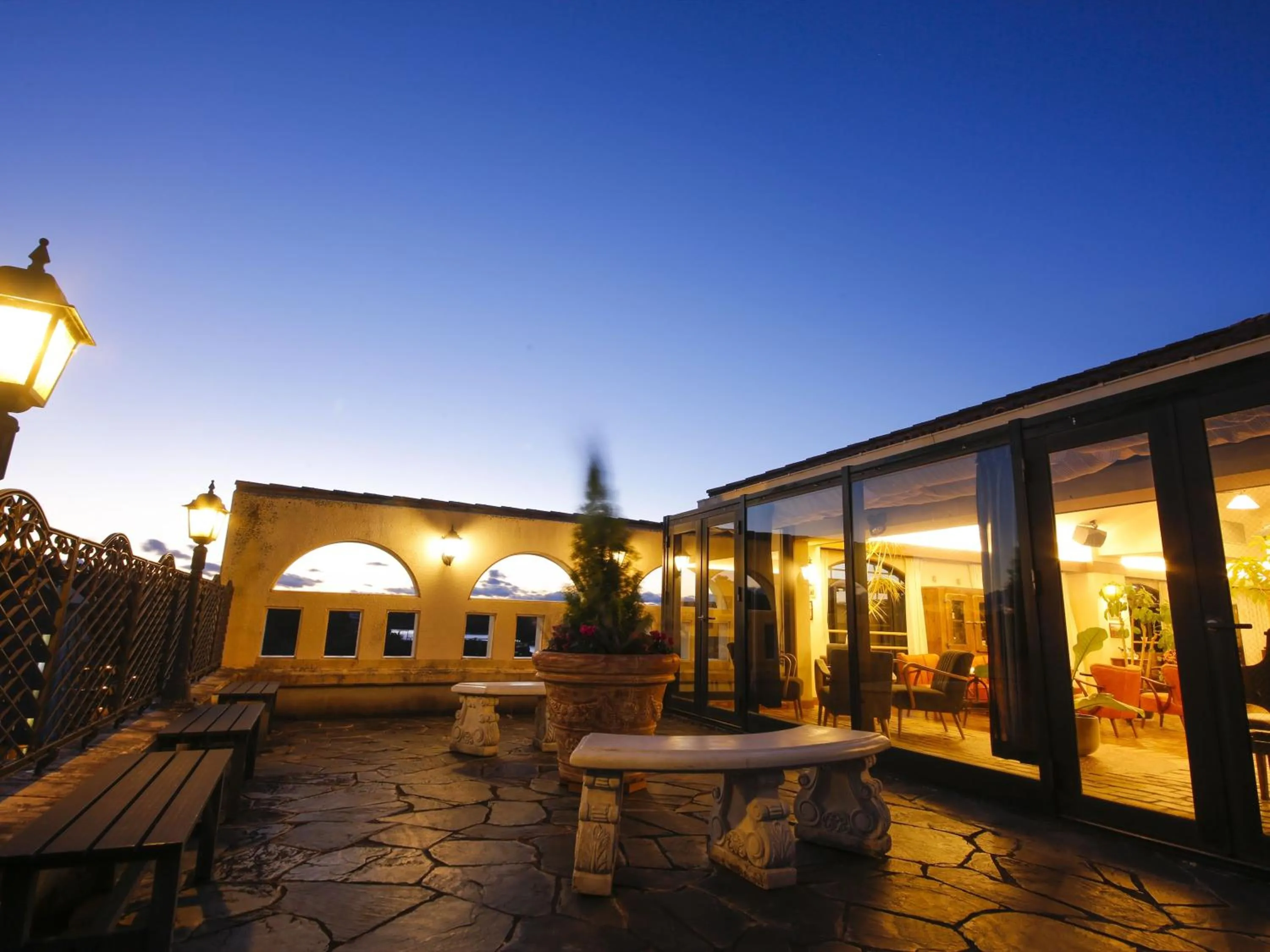 On site in Bishoku no Kakurega Provence