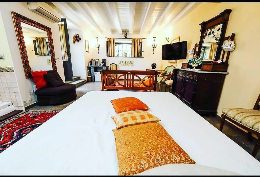 Bed in Villa dei Marchesi Carrozza