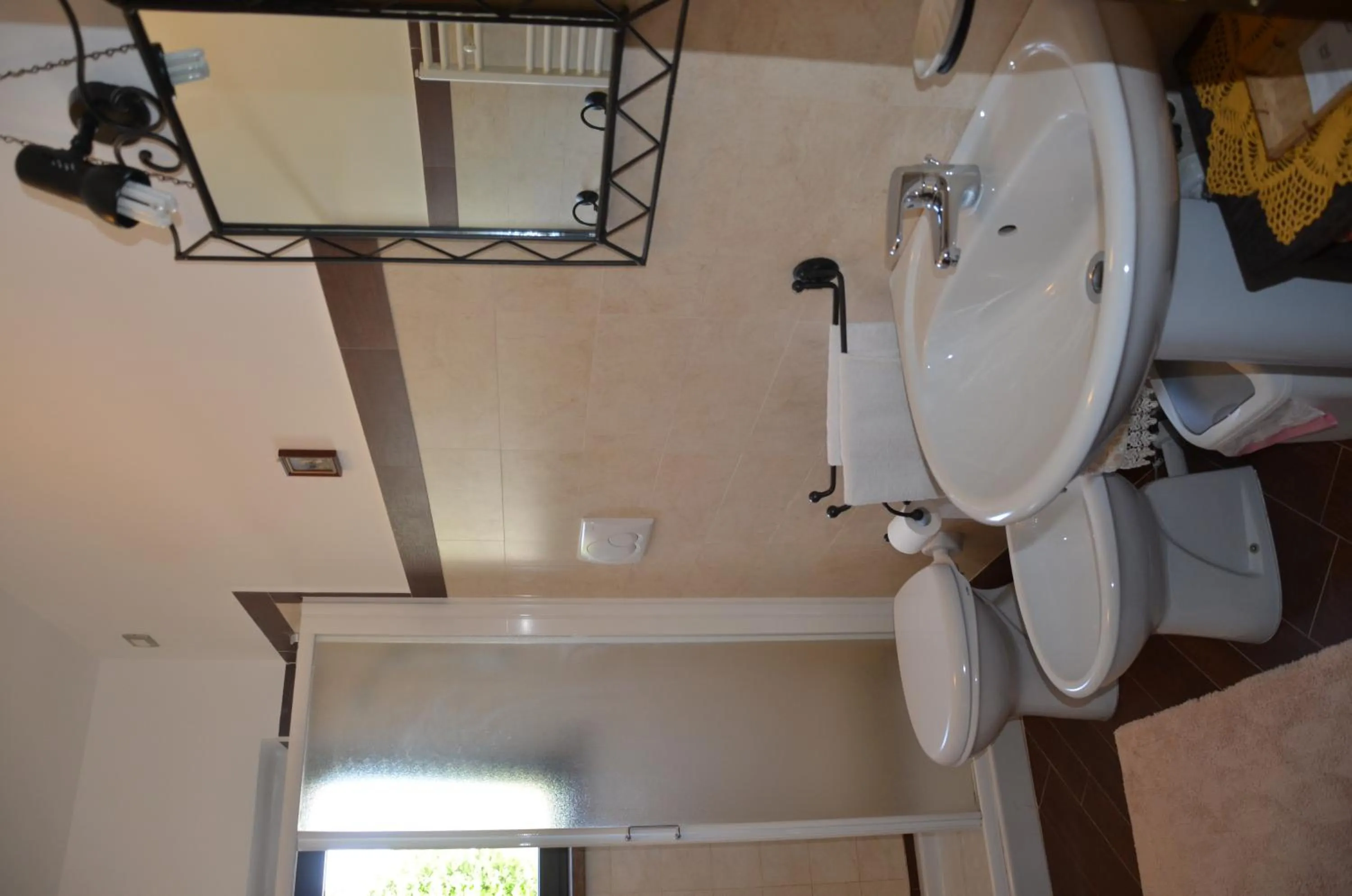 cot in B&B La Terrazza Del Subasio